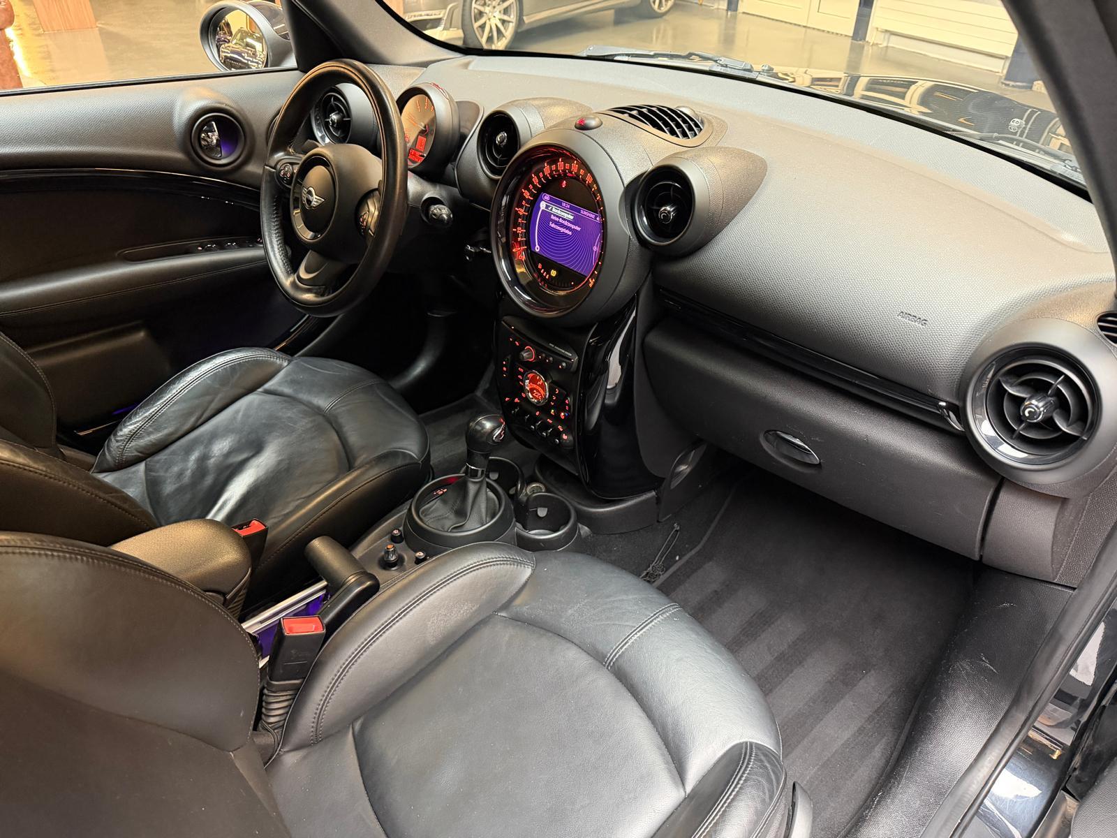 MINI Countryman R60 2.0 SD Cooper ALL4-image-16