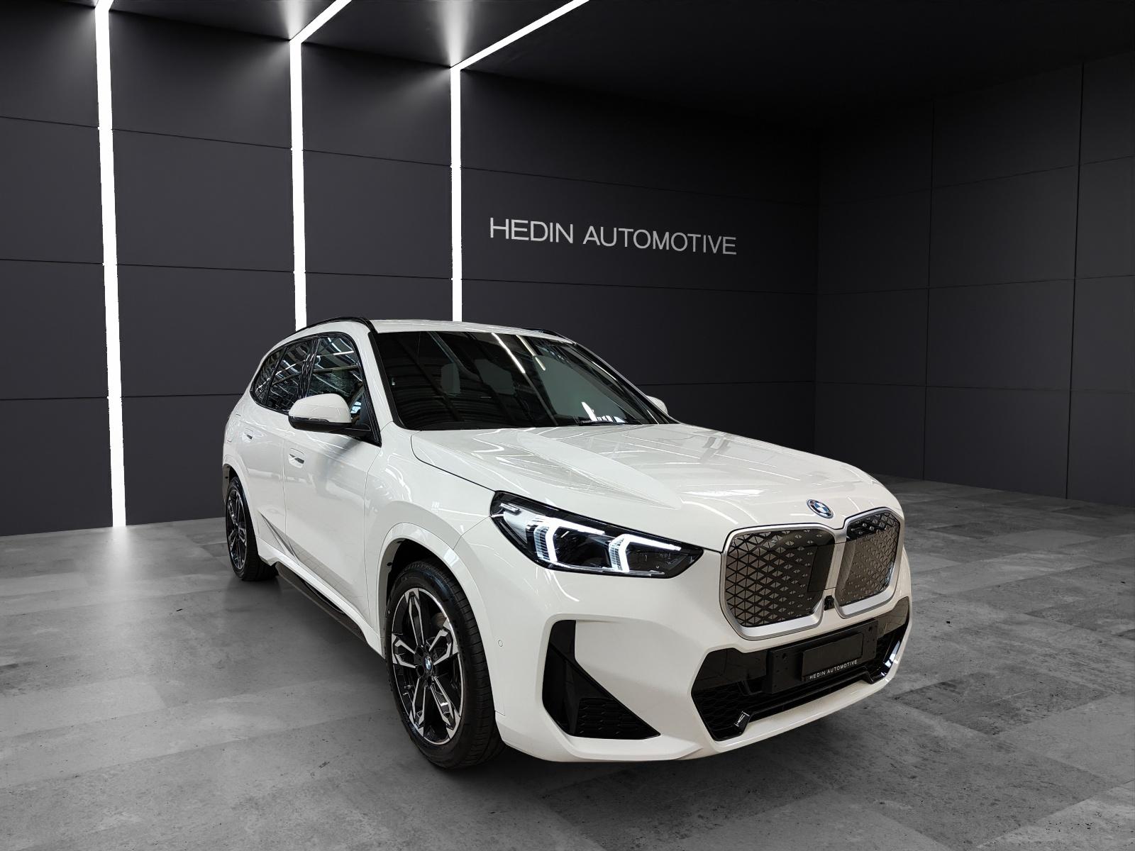 BMW iX1 30 xDrive-image-7