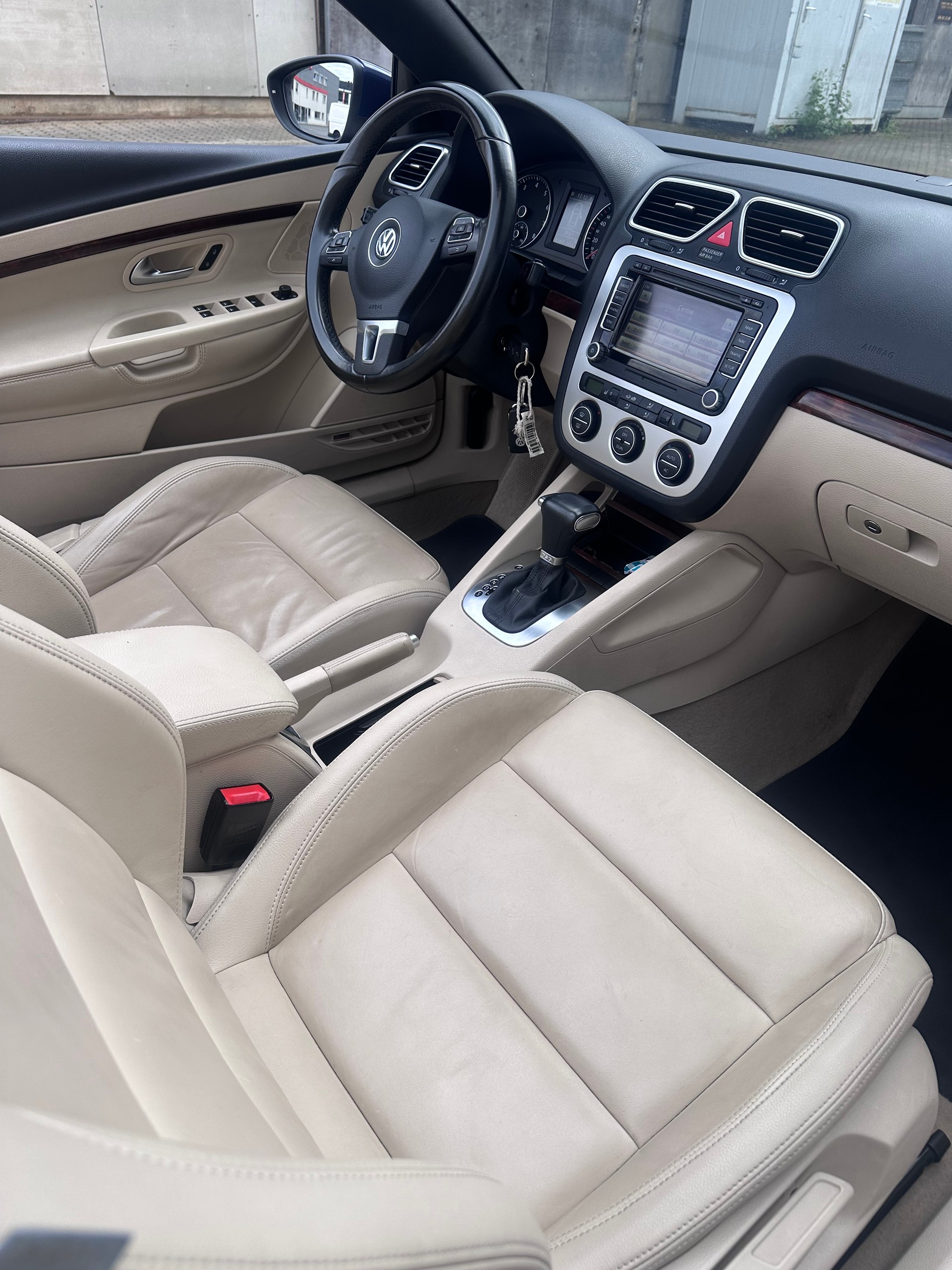 VW Eos 2.0 FSI Turbo White Night DSG-image-8