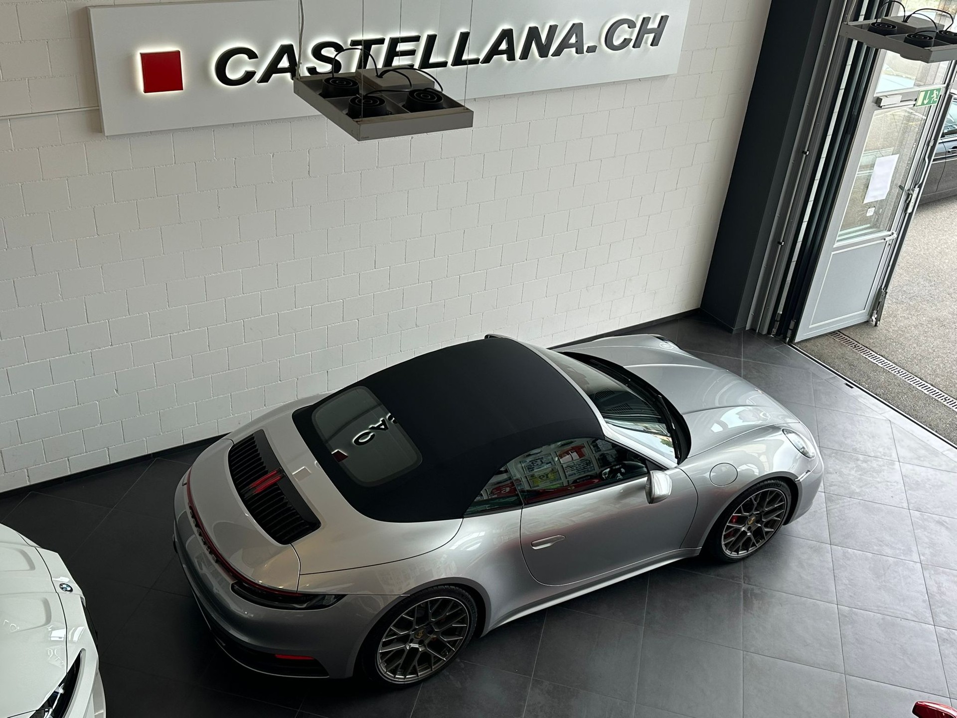PORSCHE 911 Carrera S Cabriolet-image-9