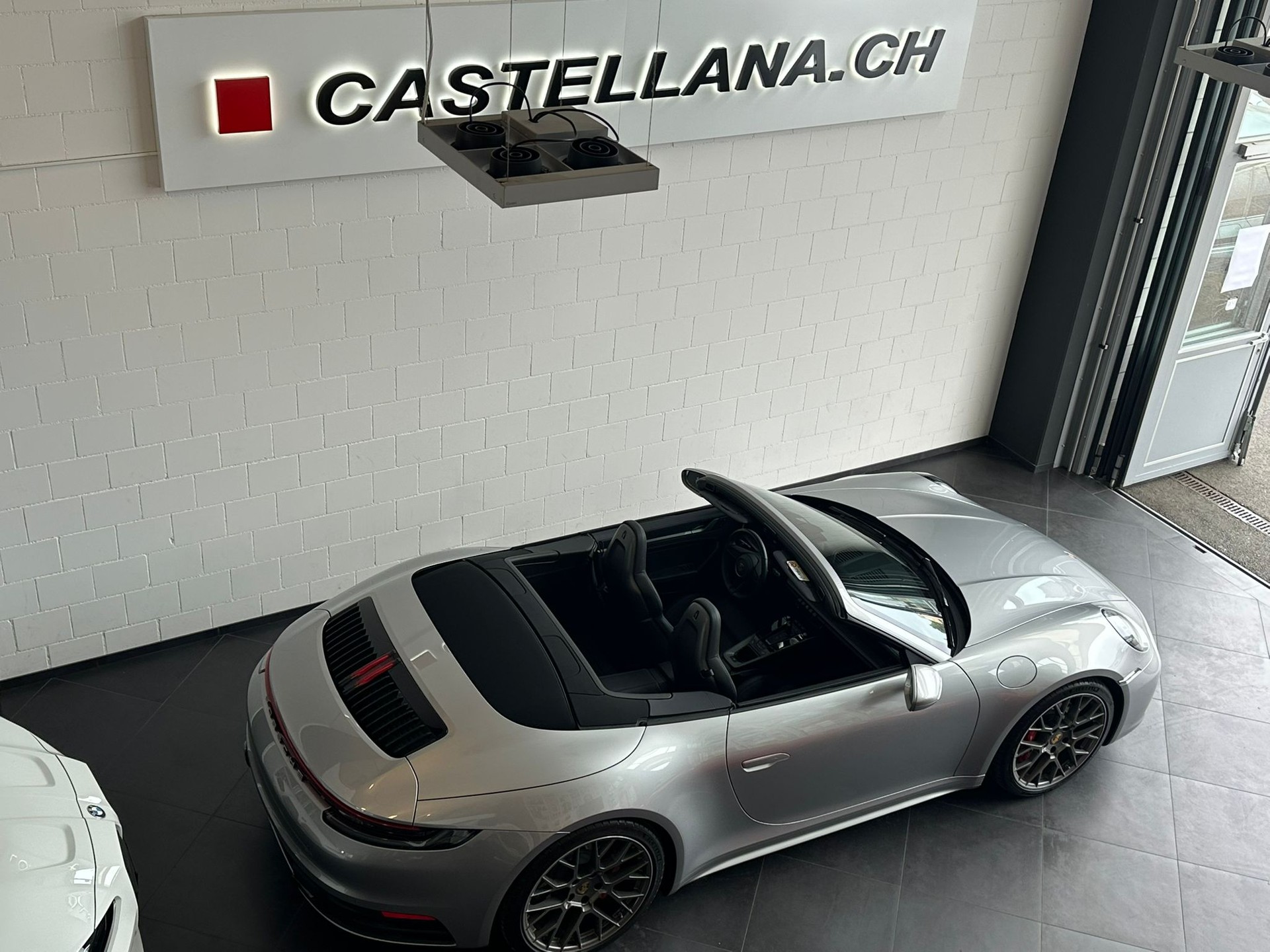 PORSCHE 911 Carrera S Cabriolet-image-10