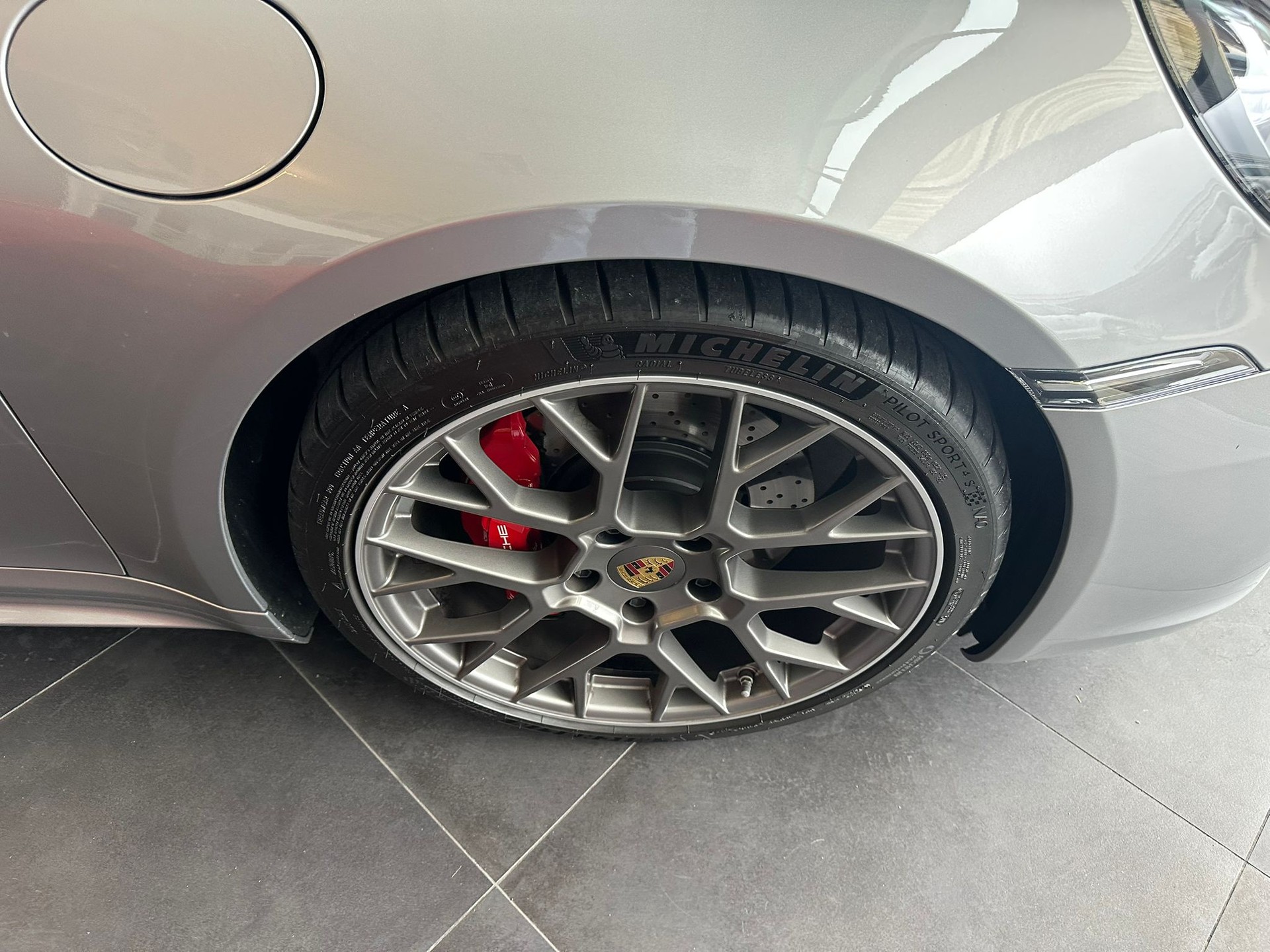 PORSCHE 911 Carrera S Cabriolet-image-26