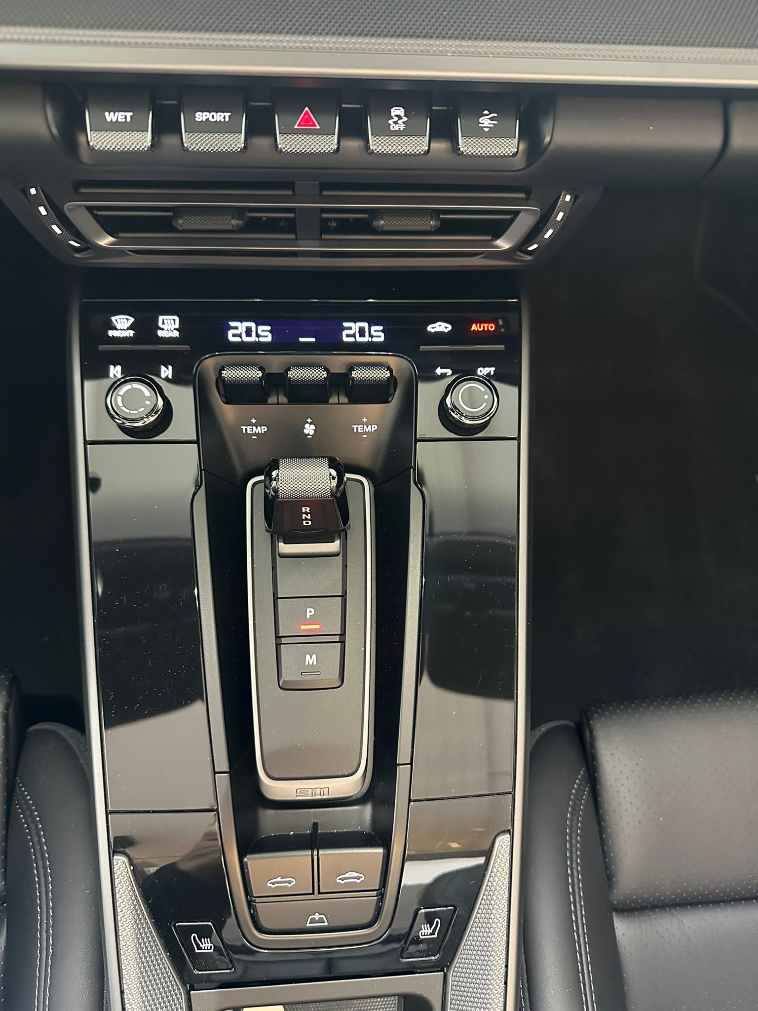 PORSCHE 911 Carrera S Cabriolet-image-19