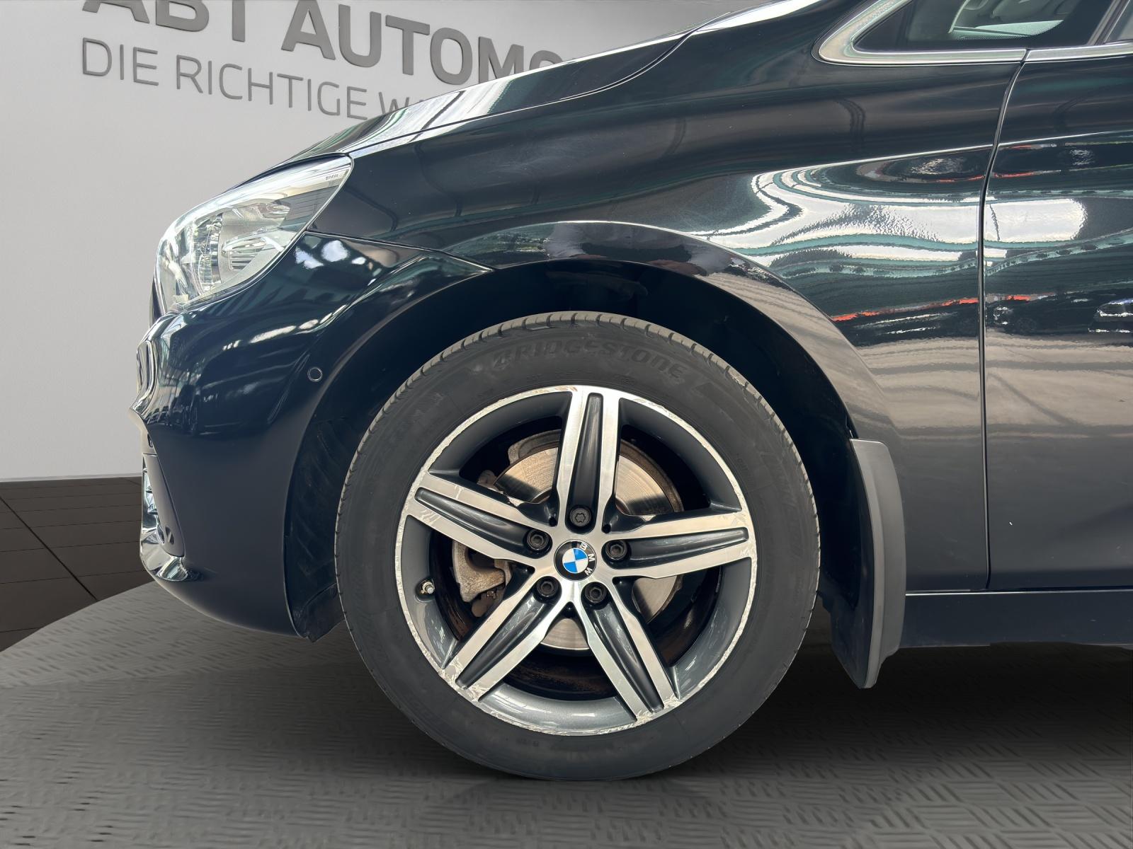 BMW 218i Active Tourer-image-24