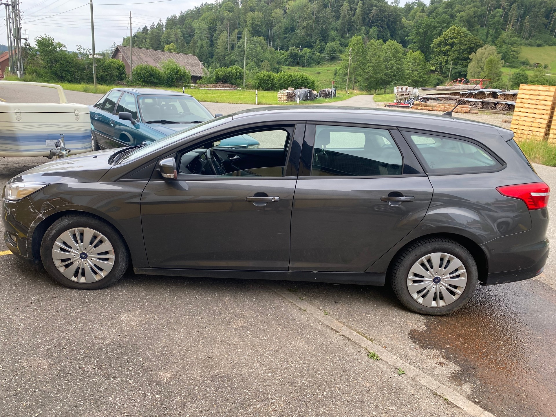 FORD Focus 1.0 SCTi Sync Edition Automatic-image-1