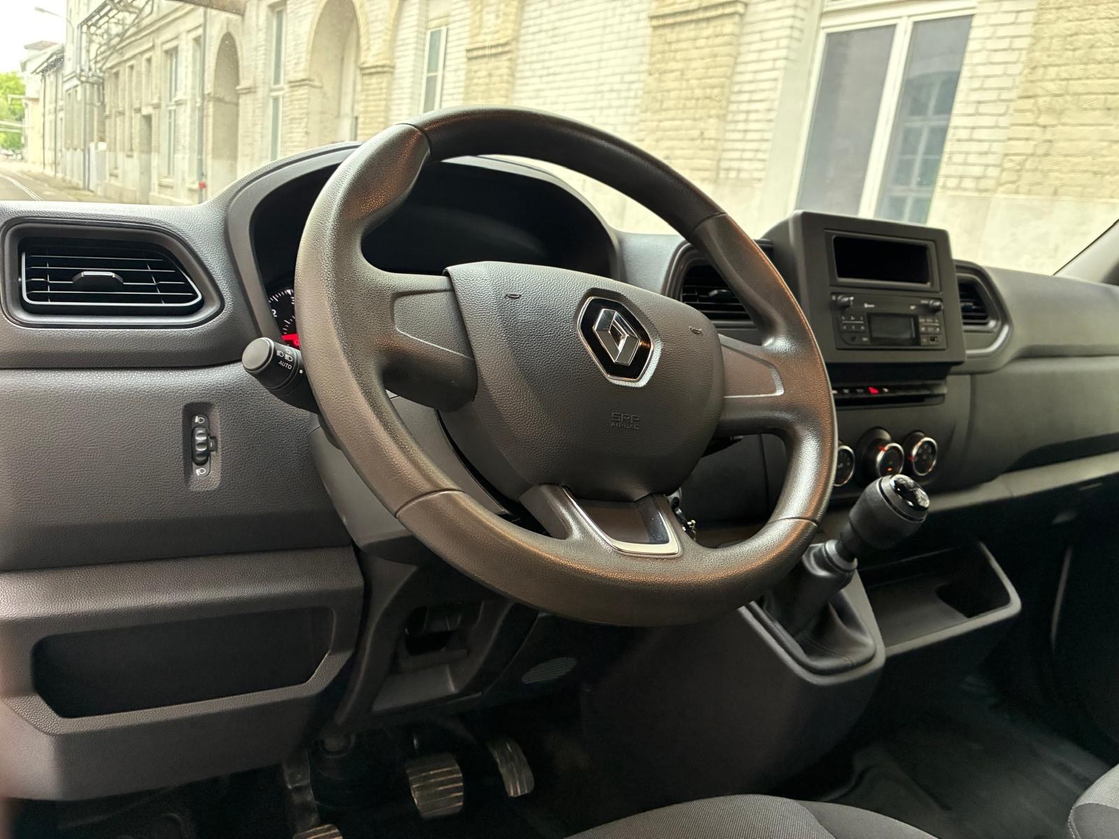 RENAULT Master P35 2.3 Blue dCi 145 L2H1 DB / RJ-image-9