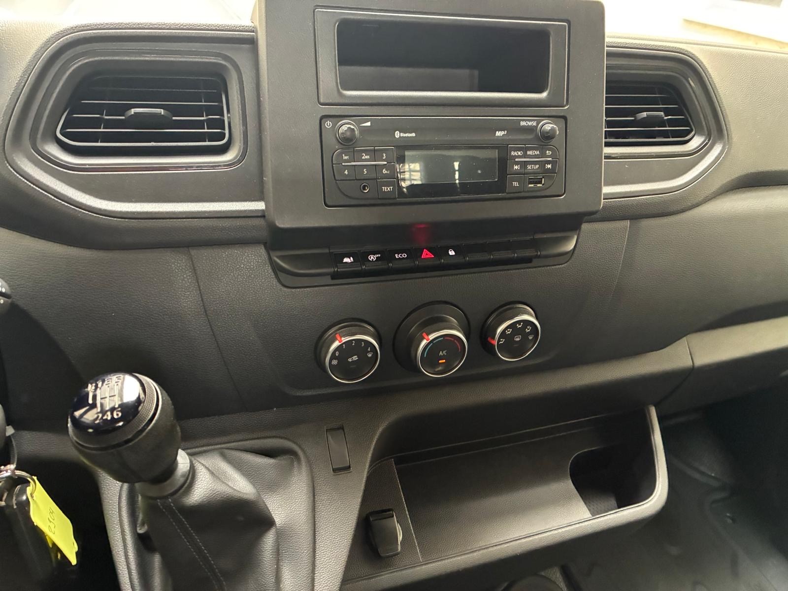 RENAULT Master P35 2.3 Blue dCi 145 L2H1 DB / RJ-image-8