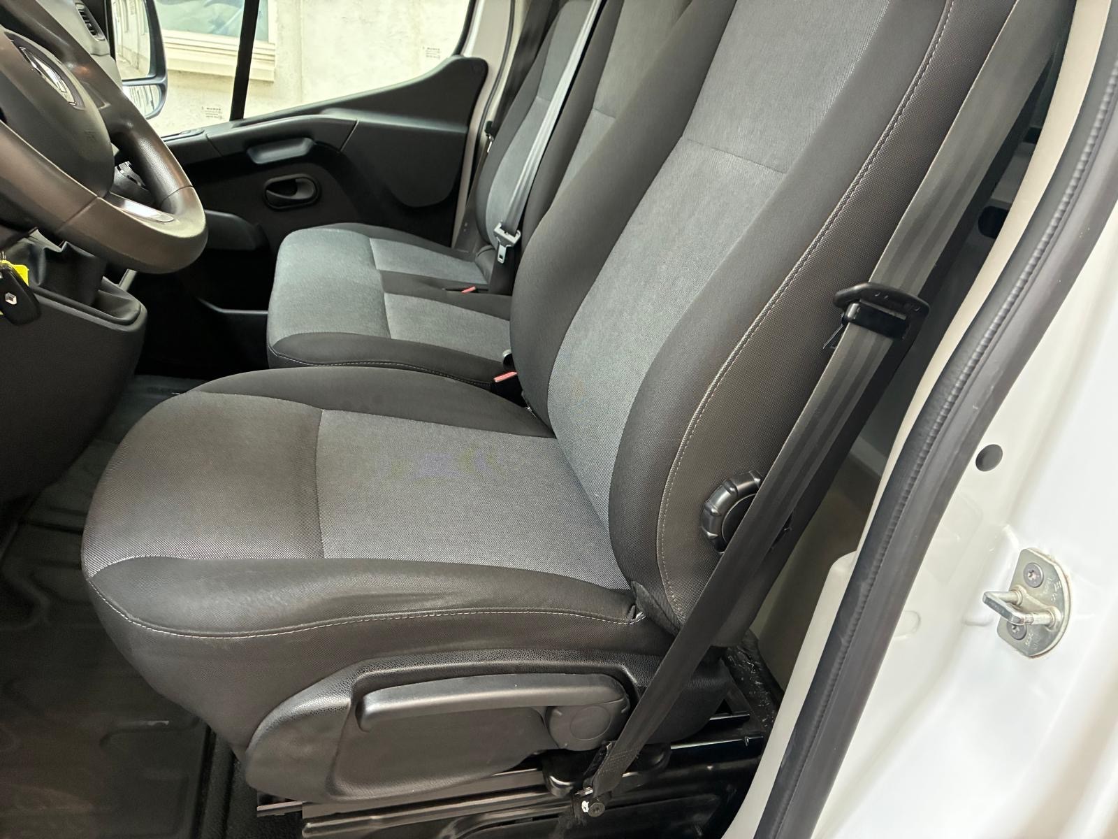 RENAULT Master P35 2.3 Blue dCi 145 L2H1 DB / RJ-image-10