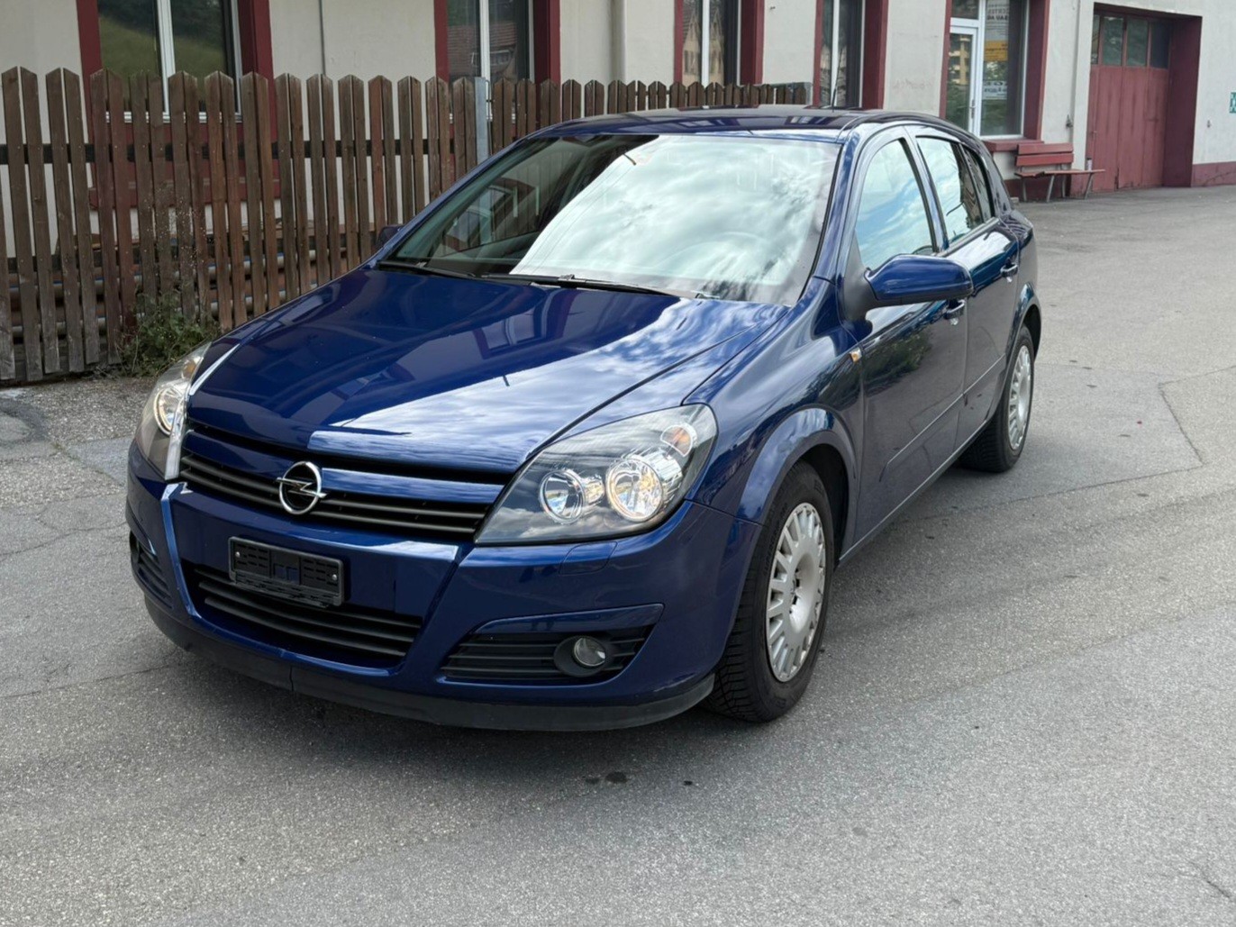 OPEL Astra 1.8i 16V Enjoy-image-0