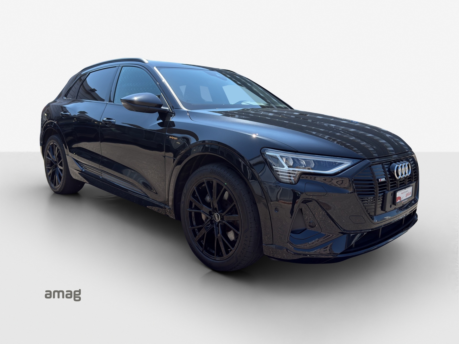 AUDI e-tron 55 S Line Black Edition quattro-image-6