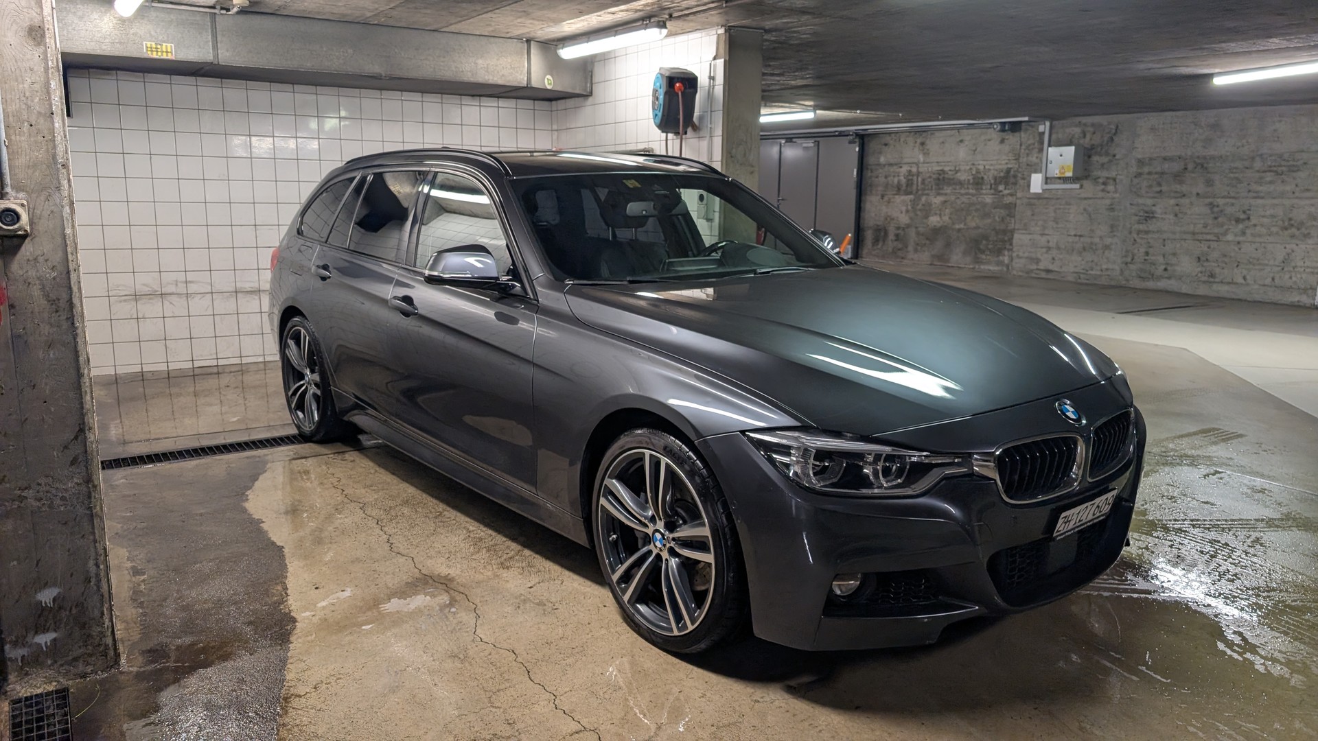 BMW 340i xDrive-image-1