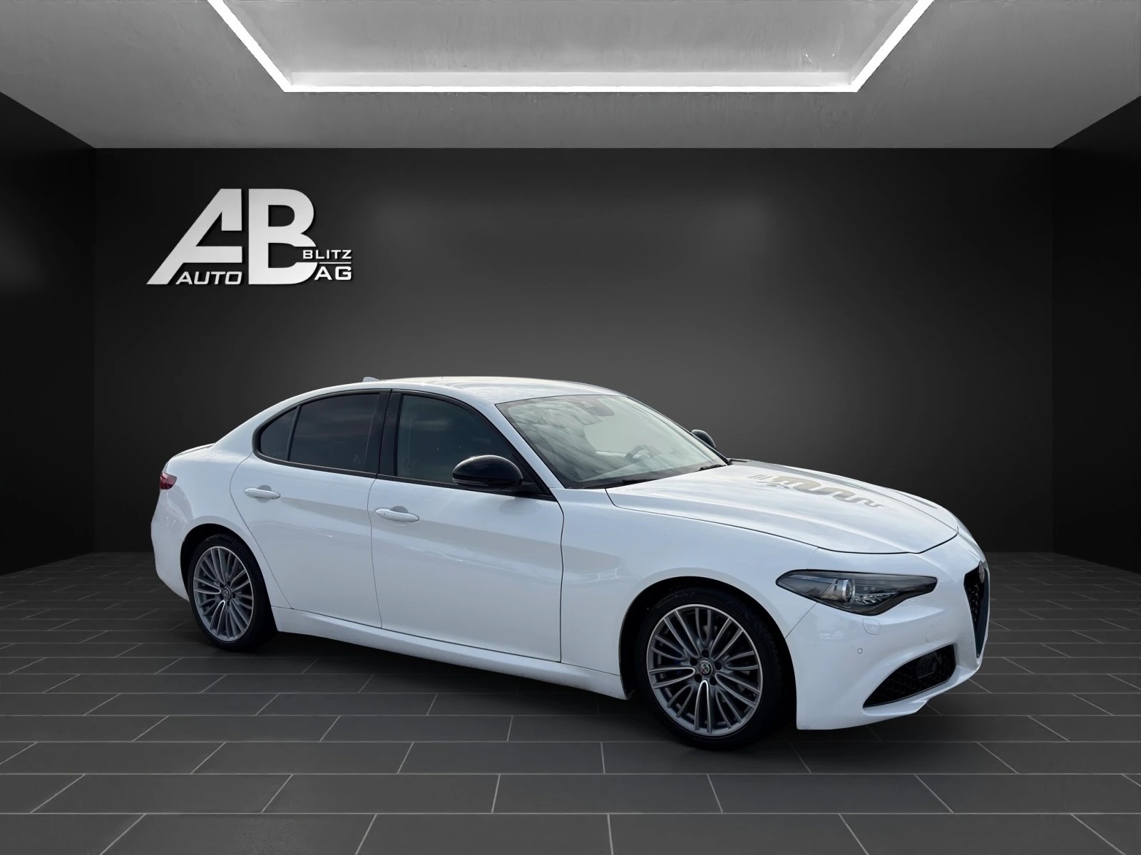 ALFA ROMEO Giulia 2.2 JTDM Super Automatic-image-5