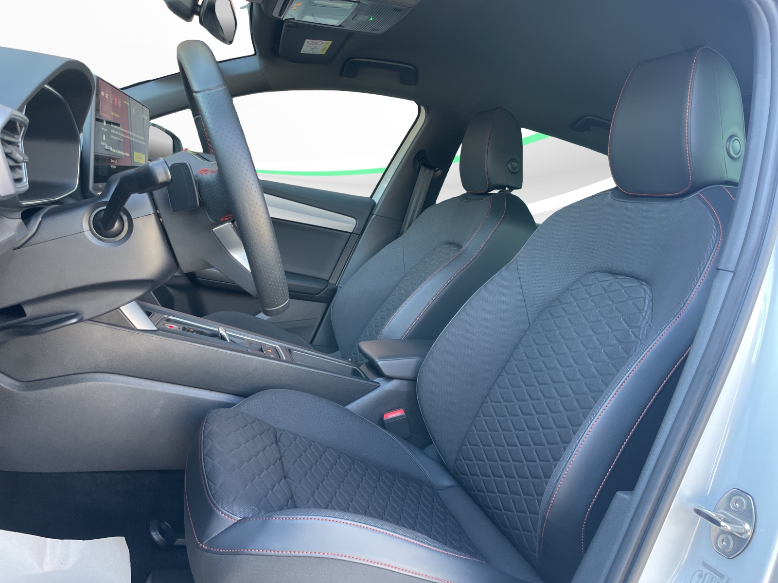 SEAT Leon 1.5 eTSI mHEV DSG FR-image-6