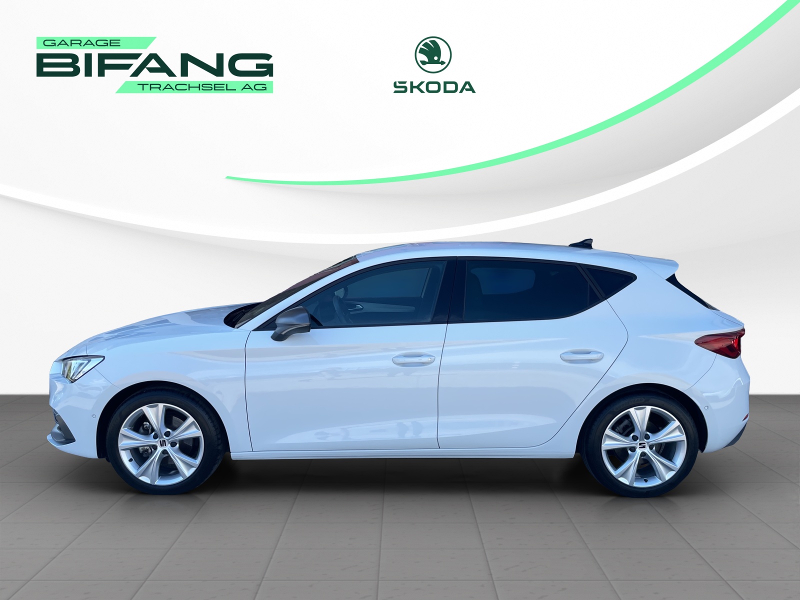 SEAT Leon 1.5 eTSI mHEV DSG FR-image-2