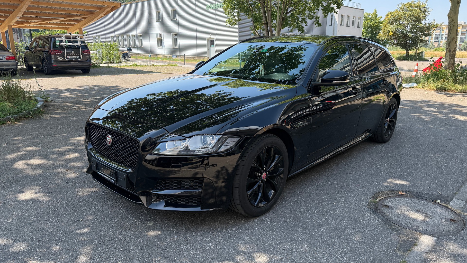 JAGUAR XF-image-0