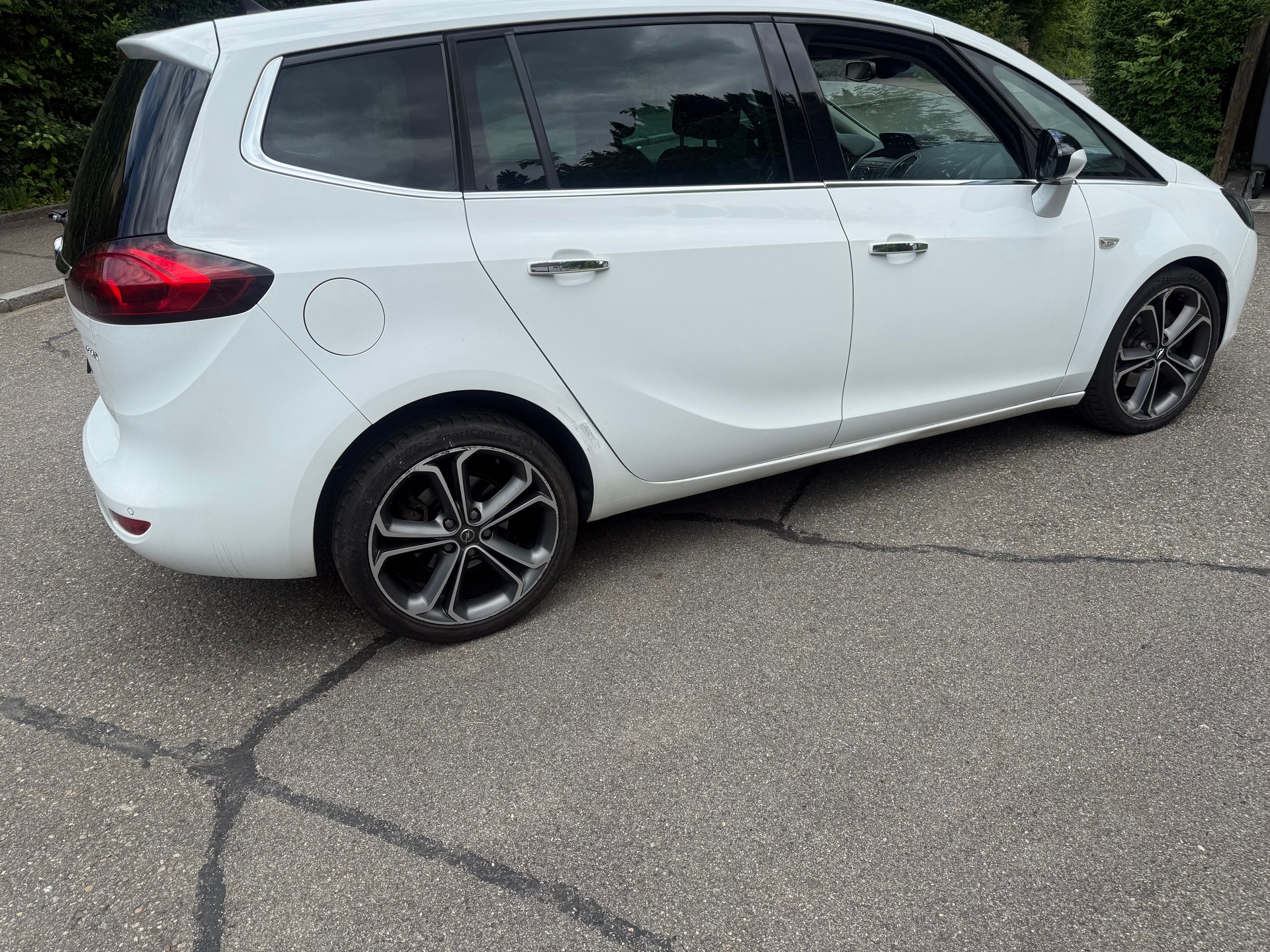 OPEL Zafira Tourer 1.4i 16V Cosmo-image-5