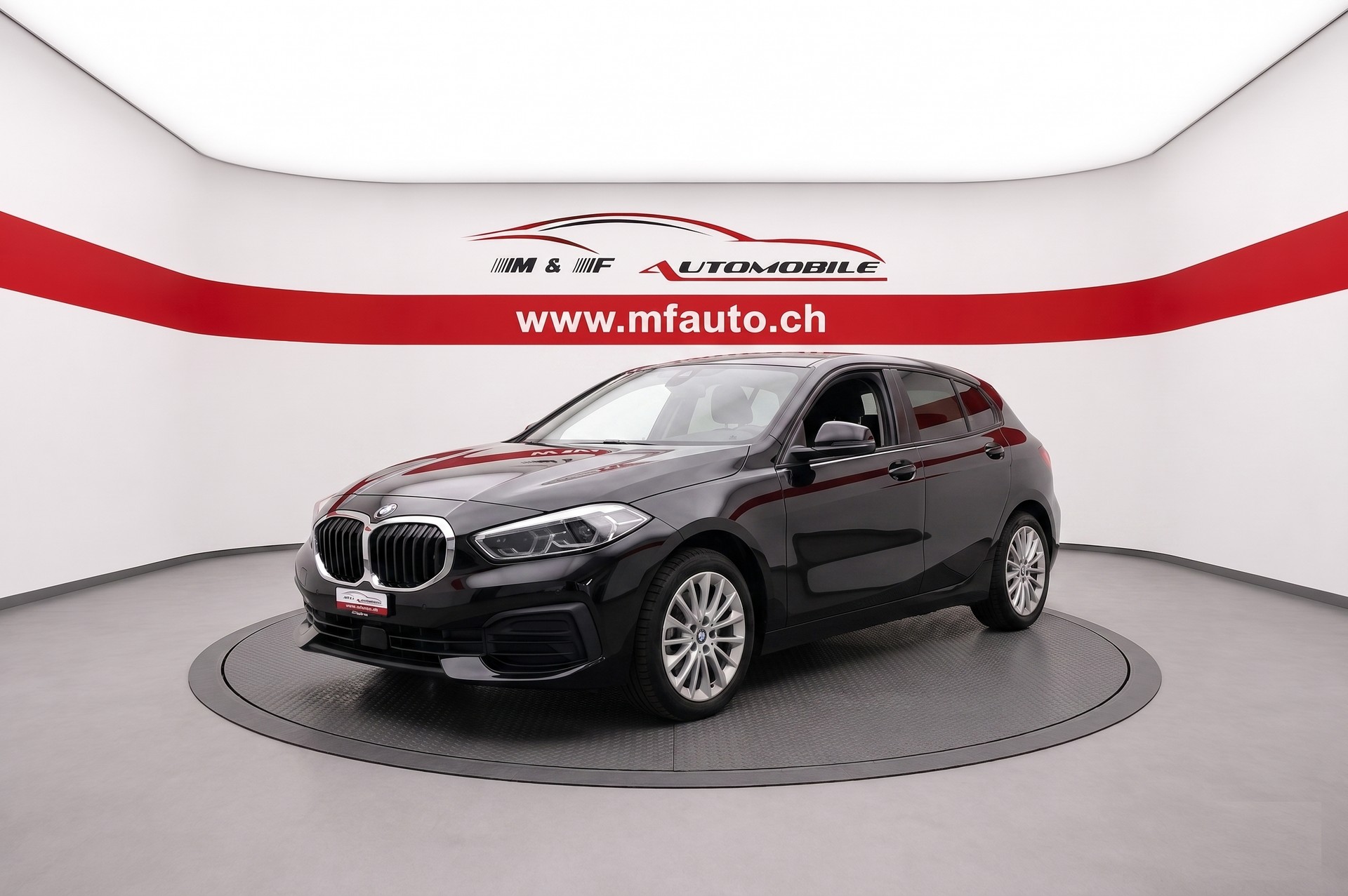 BMW 118i CH FAHRZEUG-image-0