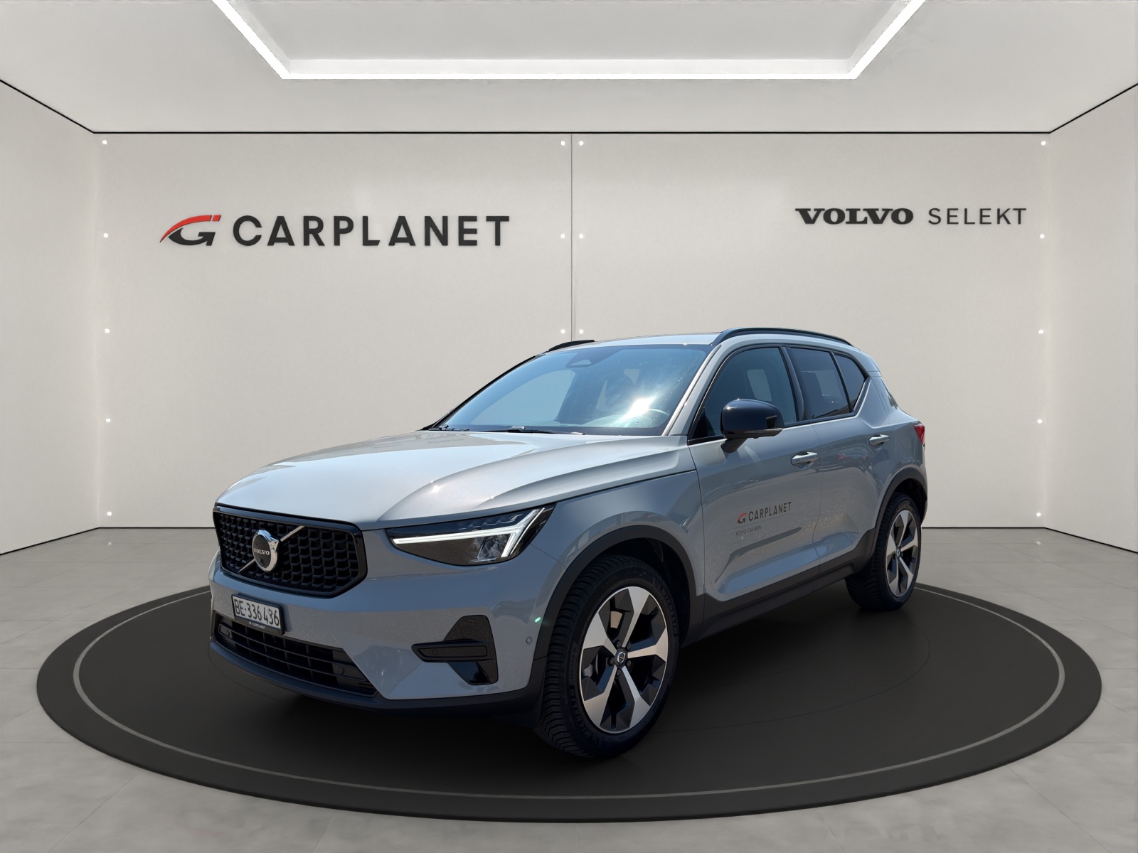 VOLVO XC40 2.0 B3 MH Plus Dark-image-0