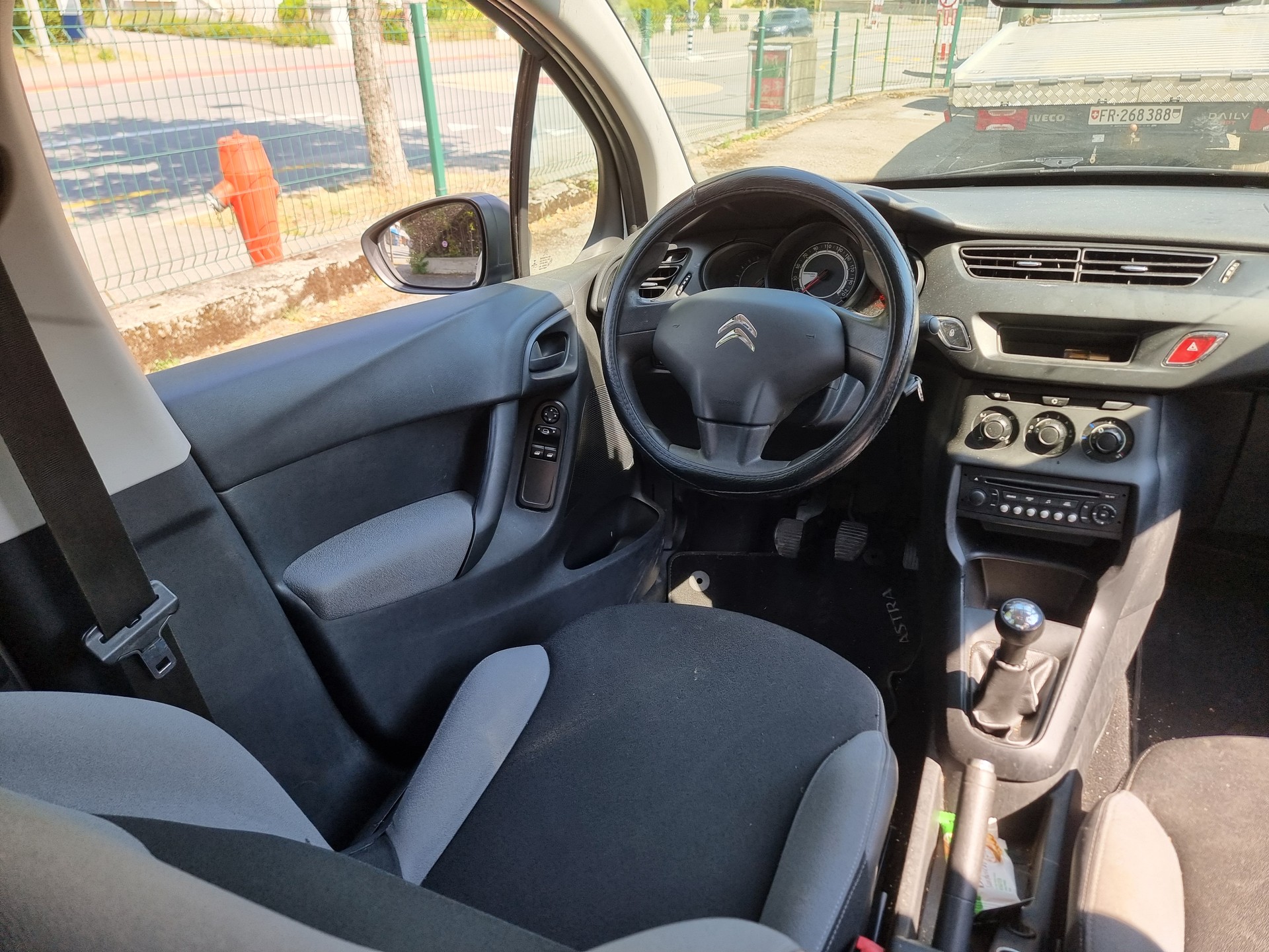 CITROEN C3 1.0i Attraction-image-13