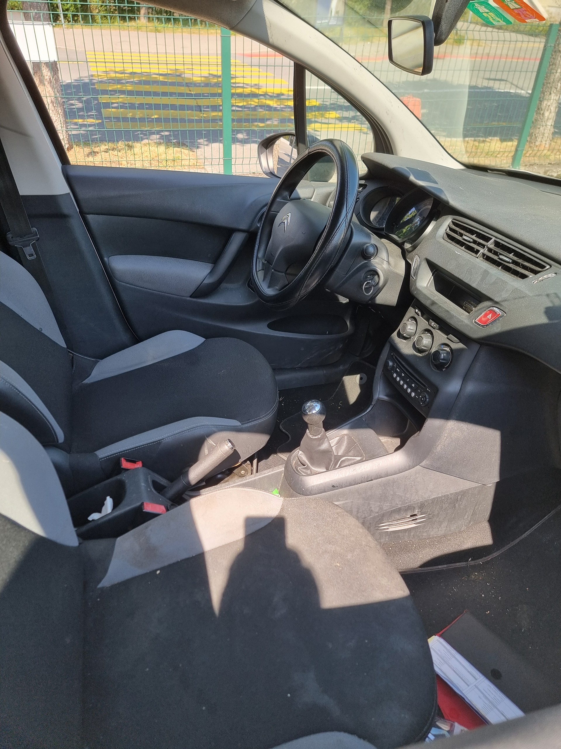 CITROEN C3 1.0i Attraction-image-9