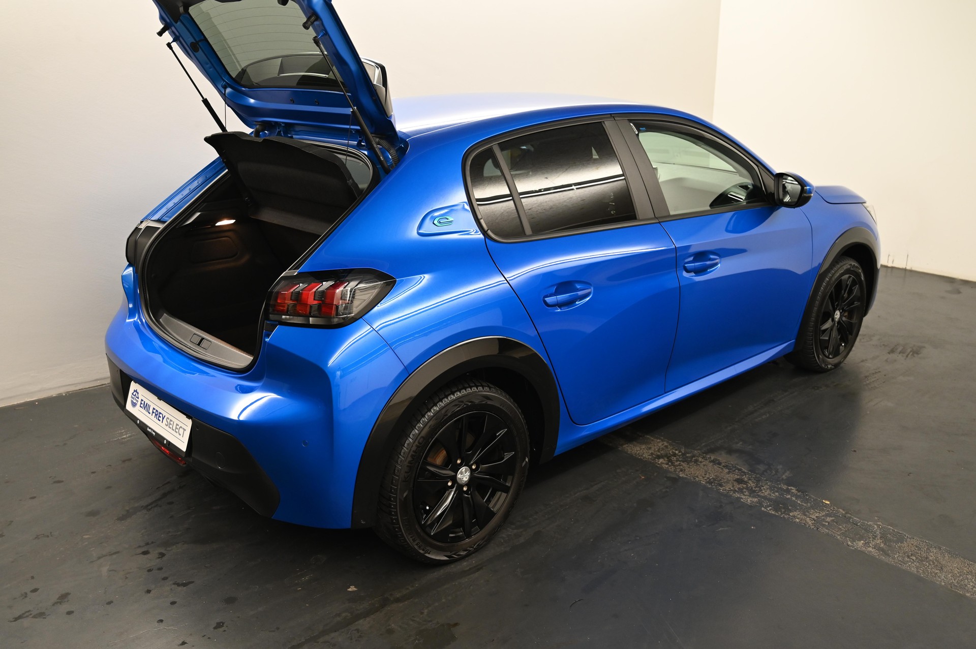 PEUGEOT 208 e-Active Pack-image-17