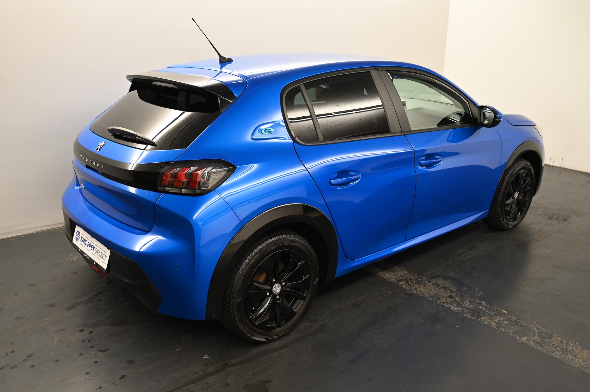 PEUGEOT 208 e-Active Pack-image-18