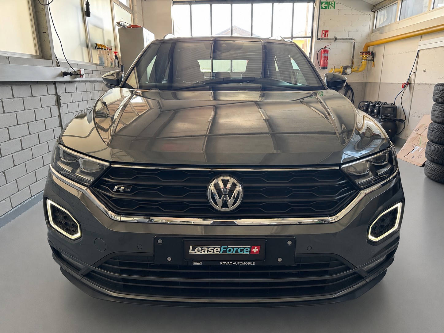 VW T-Roc 2.0 TSI Sport DSG 4Motion-image-1