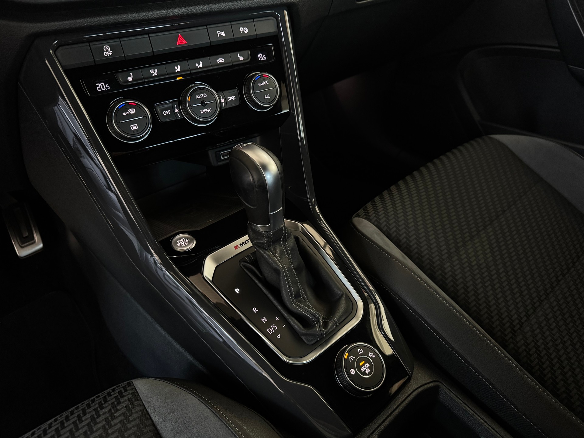 VW T-Roc 2.0 TSI Sport DSG 4Motion-image-9