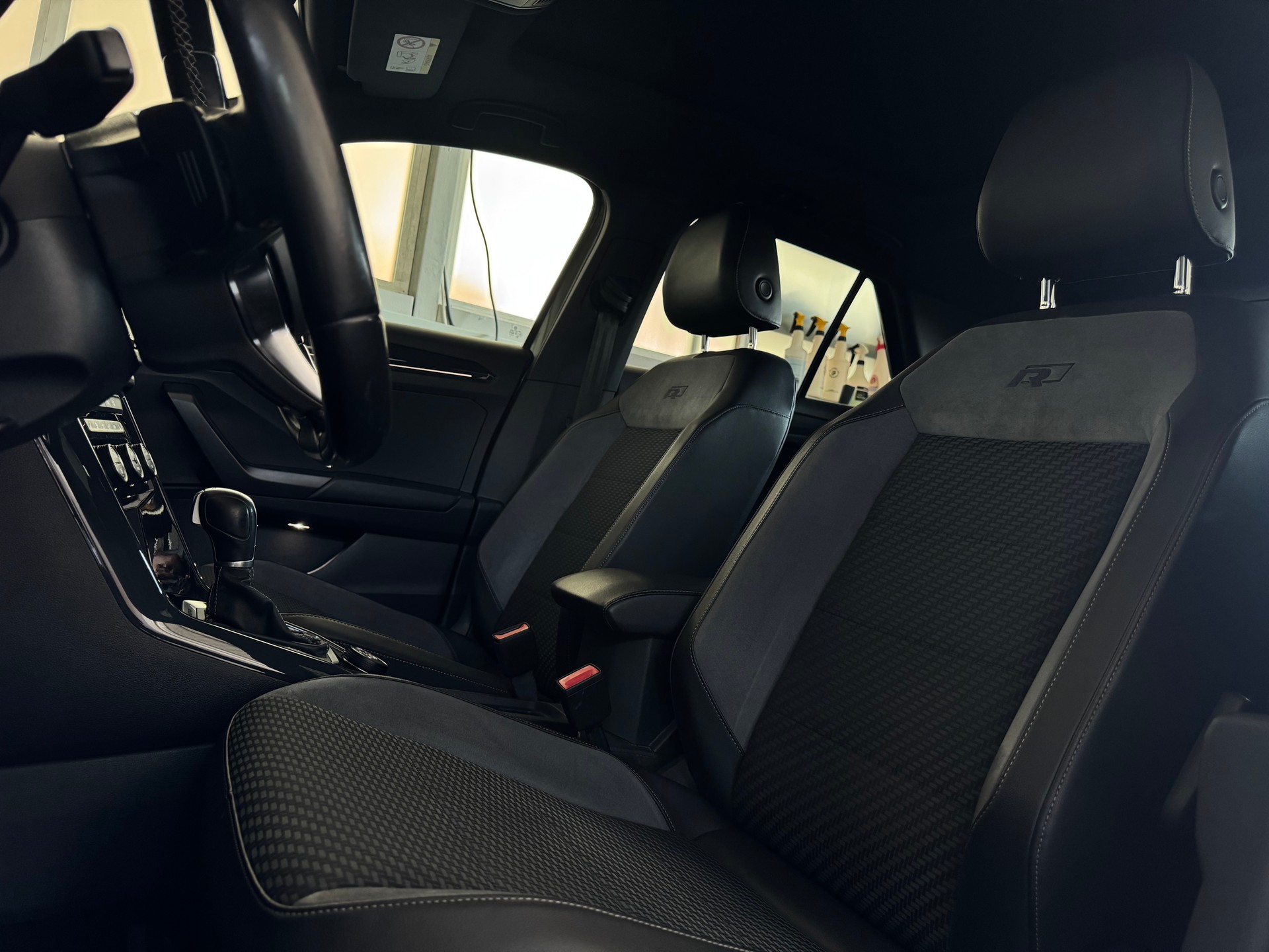 VW T-Roc 2.0 TSI Sport DSG 4Motion-image-5