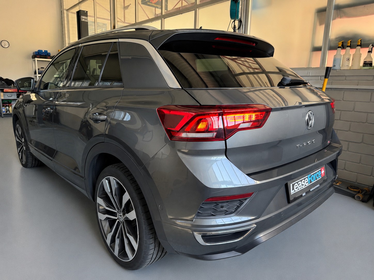 VW T-Roc 2.0 TSI Sport DSG 4Motion-image-2