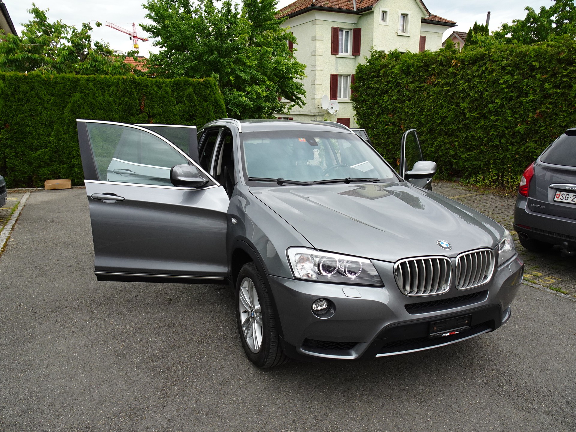 BMW 20i xDrive-image-0