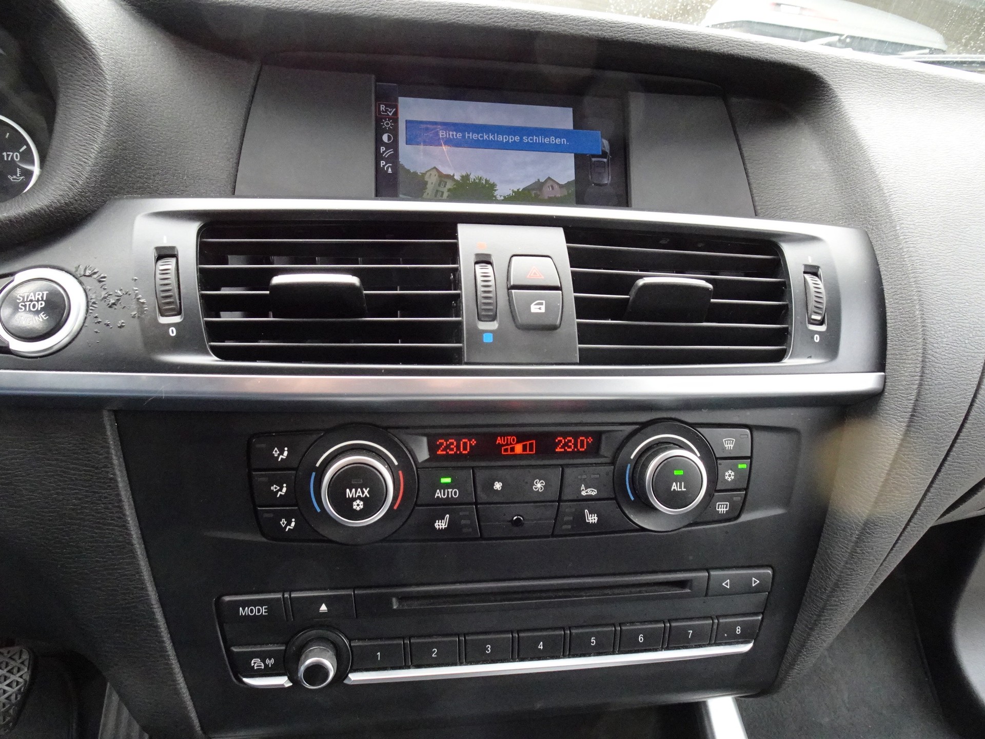 BMW 20i xDrive-image-4