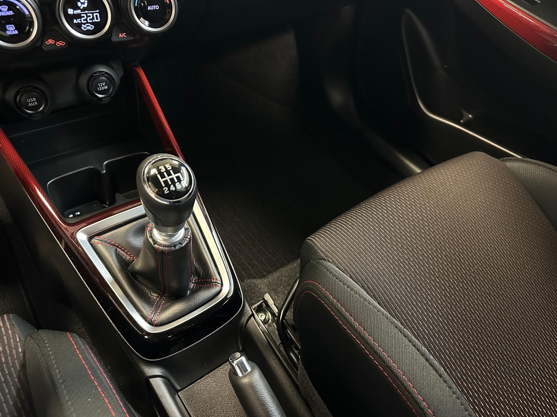 SUZUKI Swift 1.4 T Sport Compact Top Hybrid-image-8