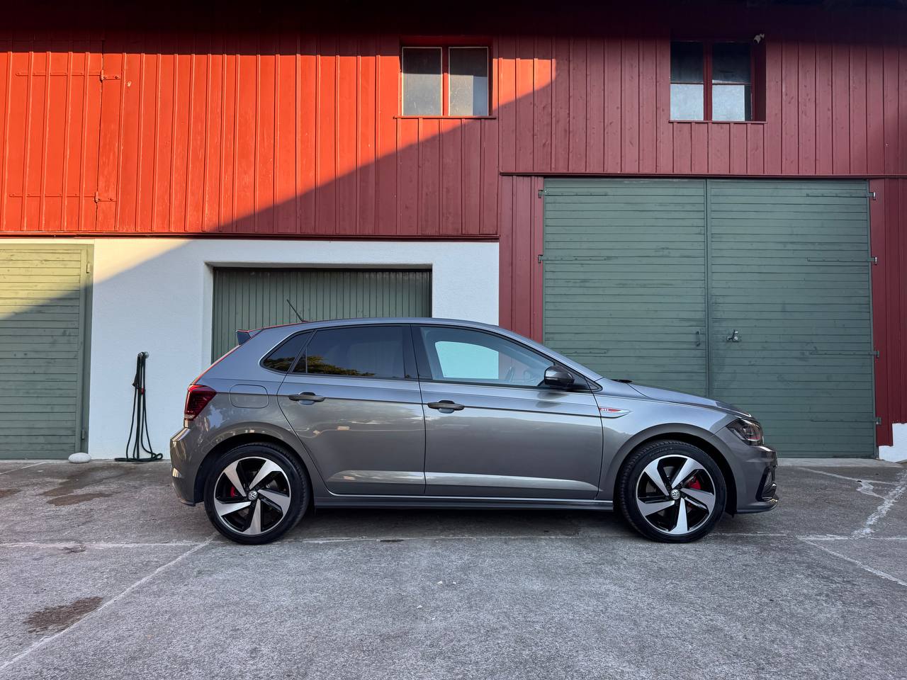VW Polo 2.0 TSI GTI DSG-image-3
