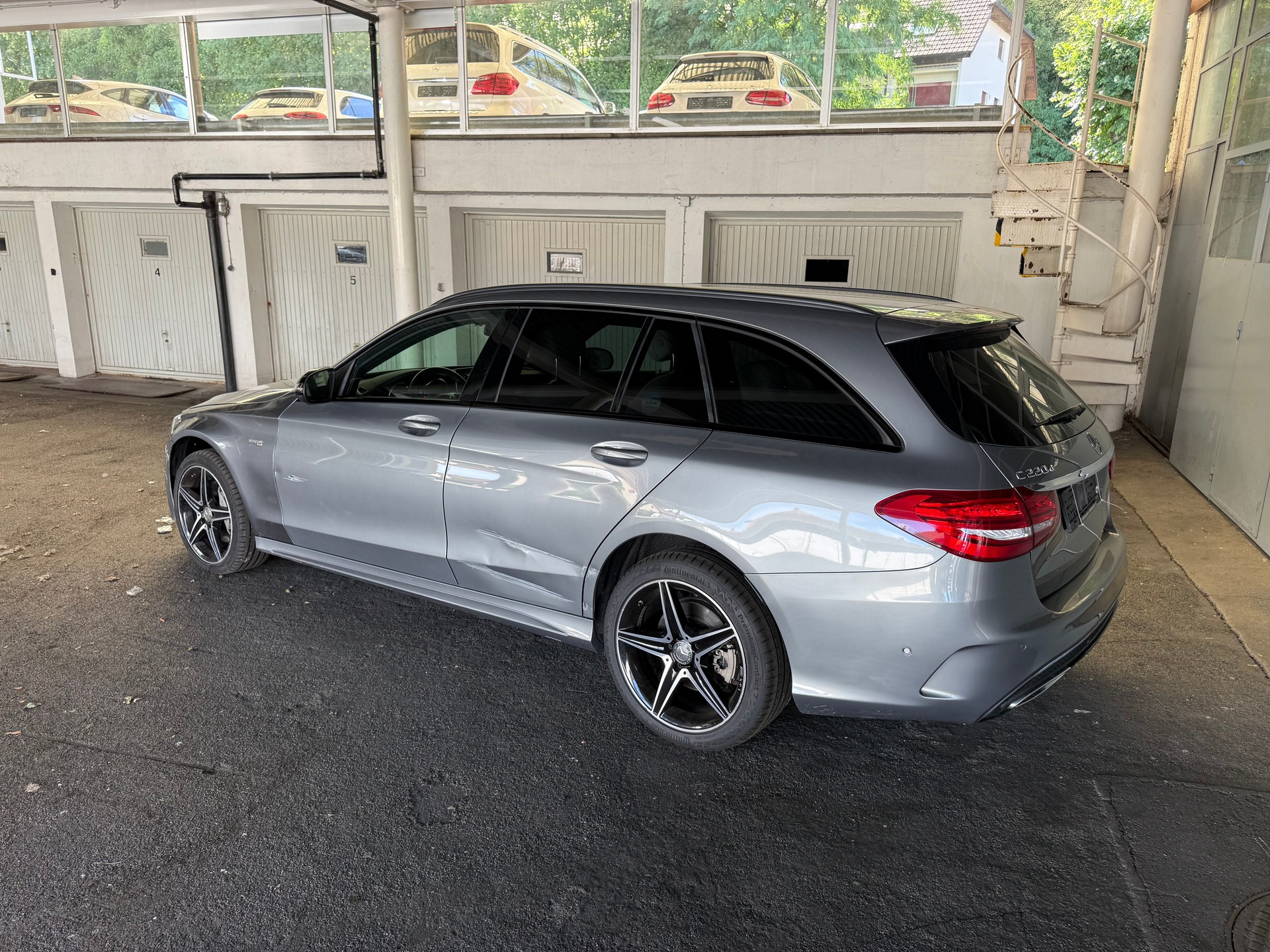 MERCEDES-BENZ C 220 BlueTEC AMG Line 7G-Tronic-image-8