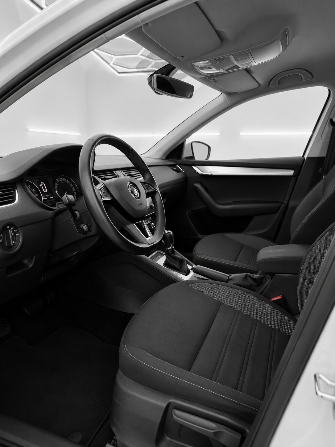 SKODA Octavia Combi 2.0 TDI Ambition 4x4 DSG-image-6