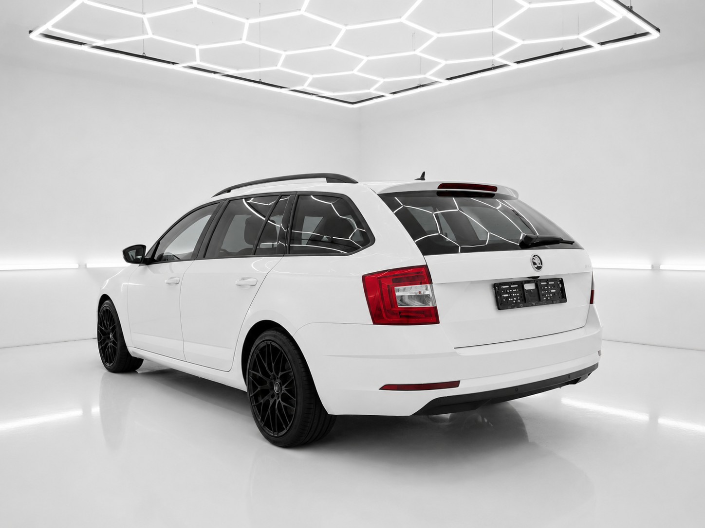 SKODA Octavia Combi 2.0 TDI Ambition 4x4 DSG-image-2