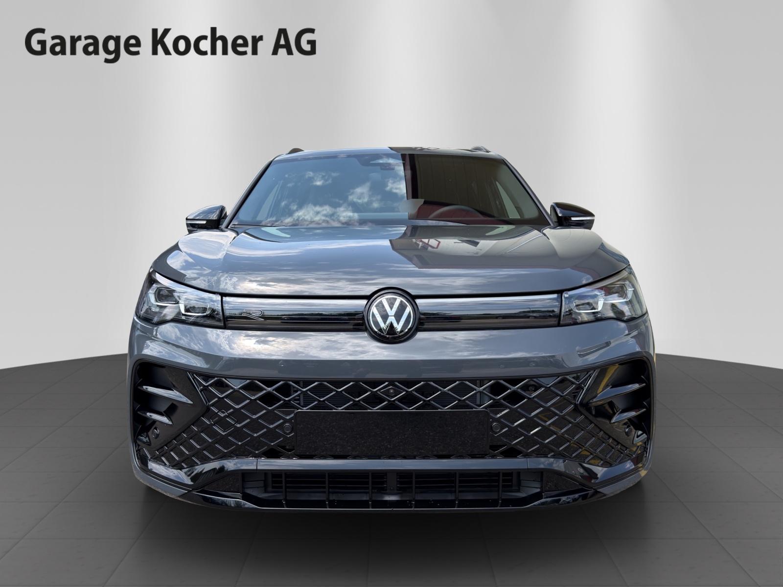 VW Tiguan 2.0 TSI DSG R-Line 4Motion-showroom-element-1