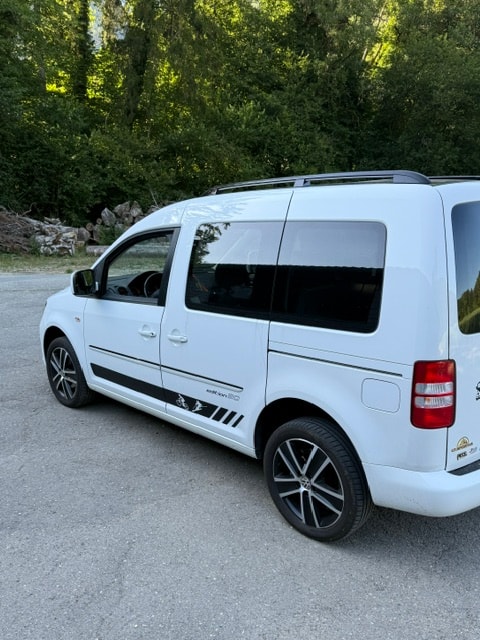 VW 2.0 TDI 110 Edition 30 4m-image-3
