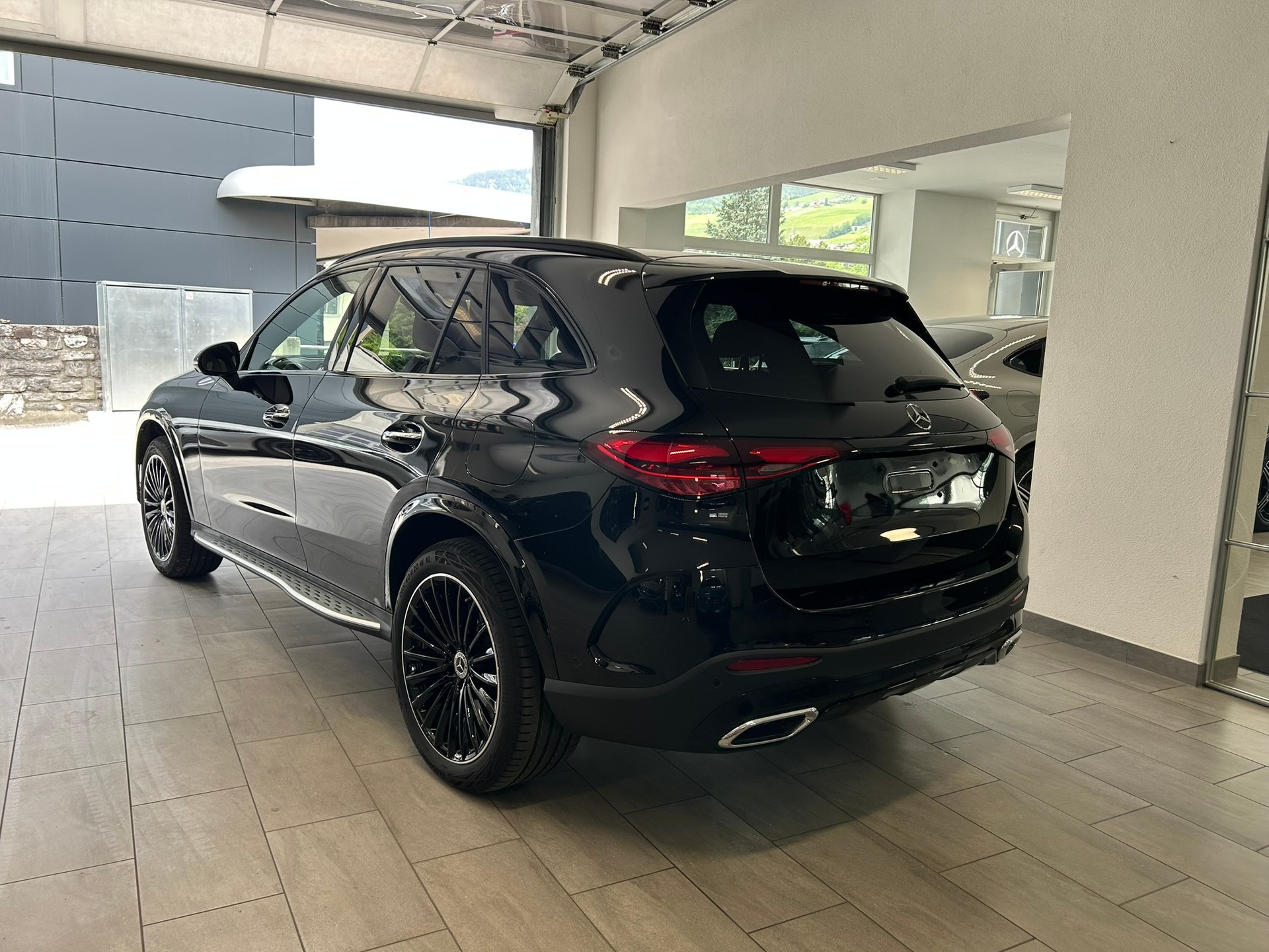 MERCEDES-BENZ GLC 400 e 4Matic EQ Star 9G-Tronic-image-4