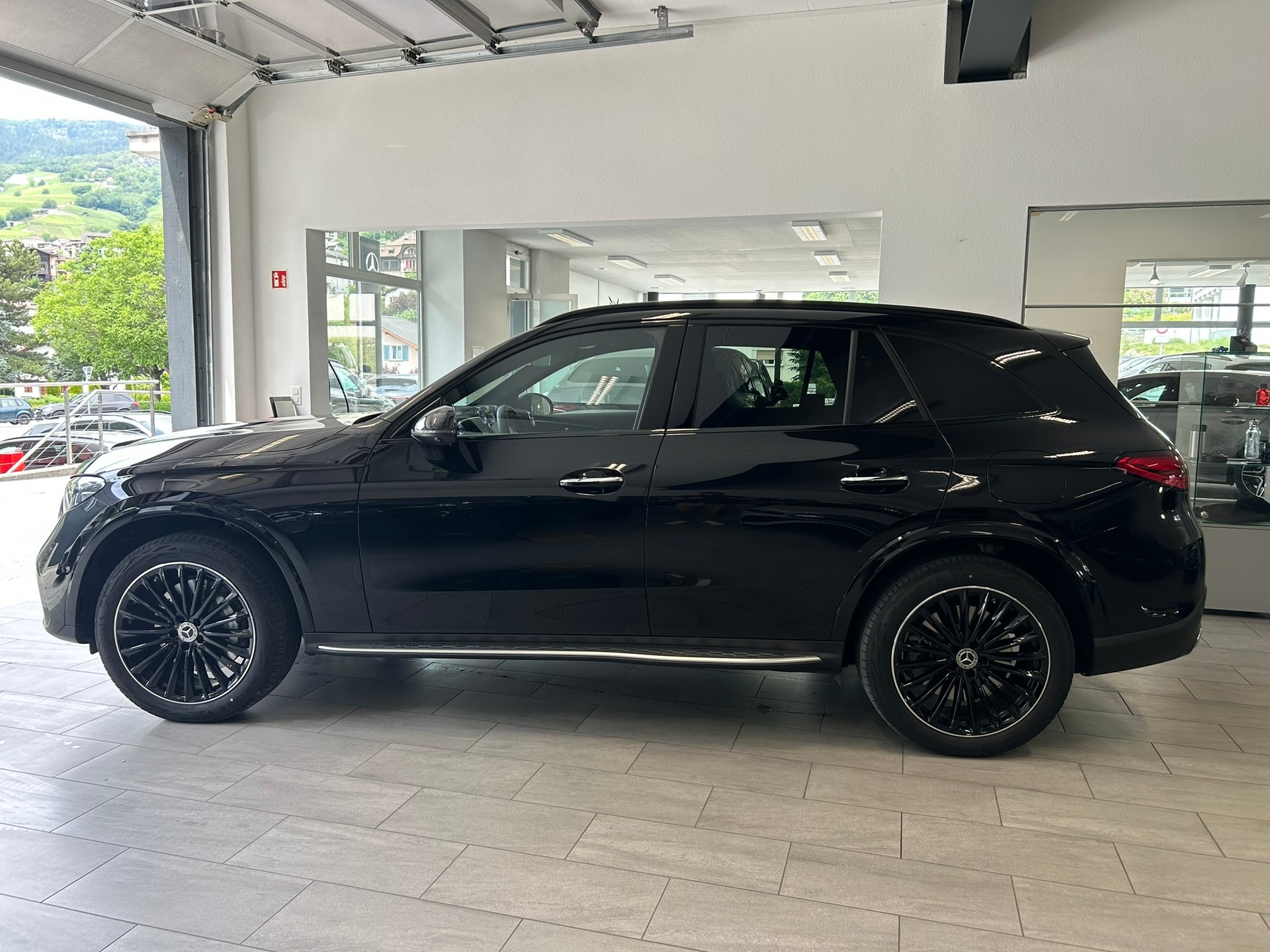 MERCEDES-BENZ GLC 400 e 4Matic EQ Star 9G-Tronic-image-3