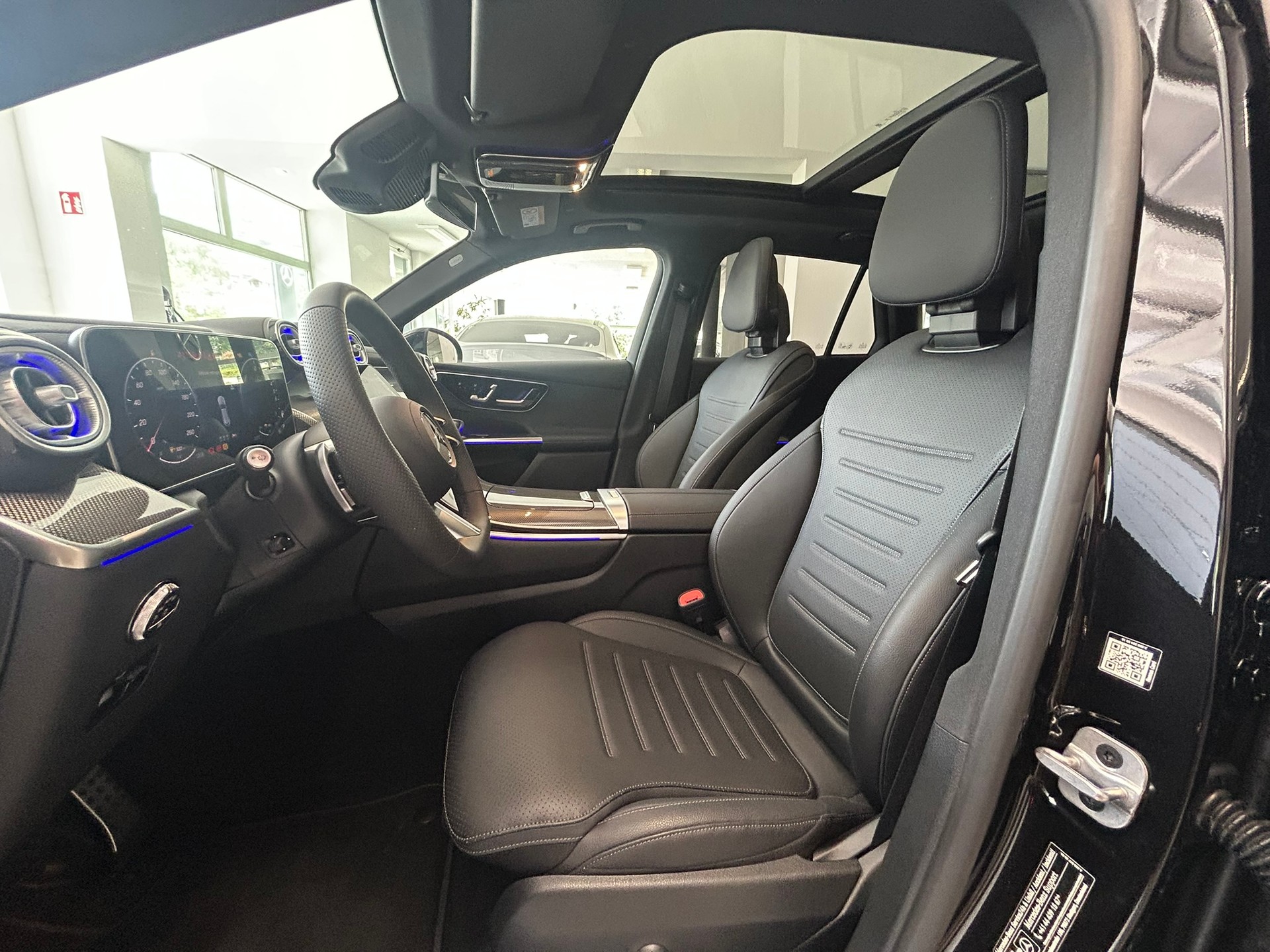MERCEDES-BENZ GLC 400 e 4Matic EQ Star 9G-Tronic-image-11