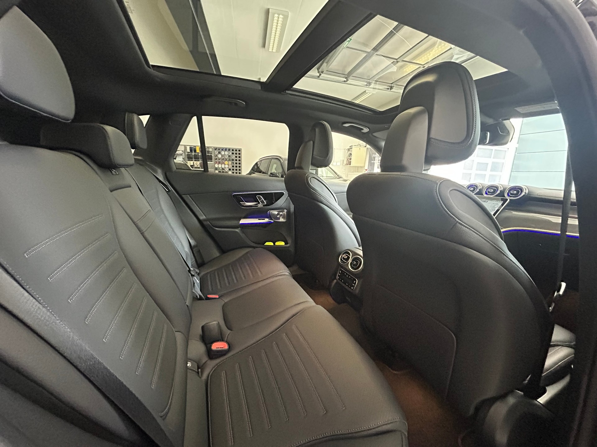 MERCEDES-BENZ GLC 400 e 4Matic EQ Star 9G-Tronic-image-12