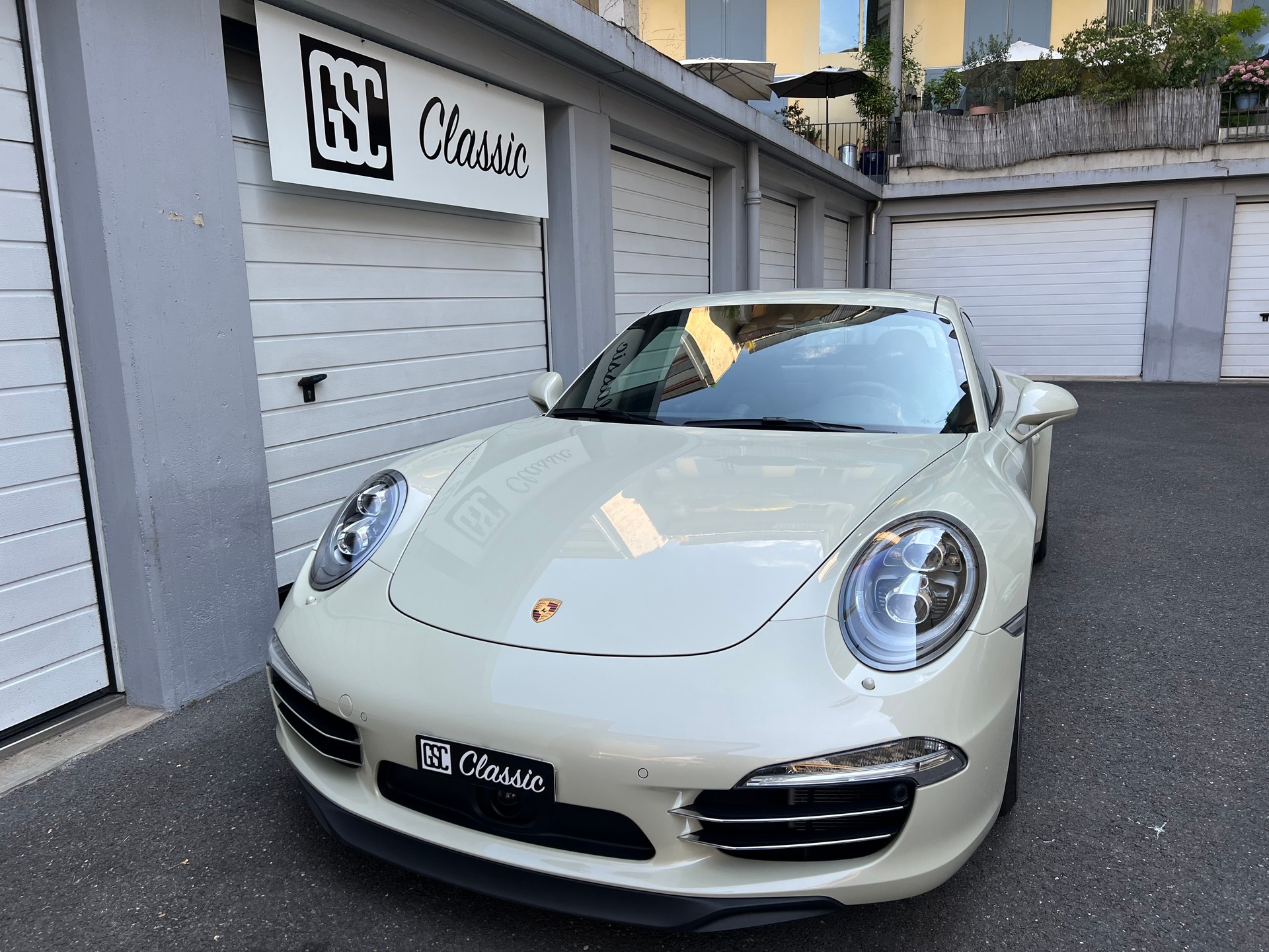 PORSCHE 911 Carrera S 50 Years PDK-image-14