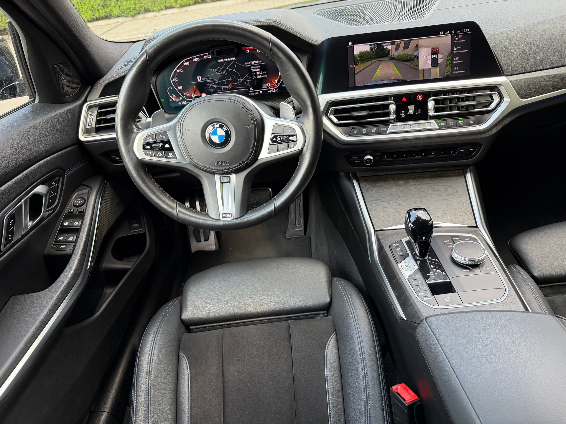 BMW M340i xDrive 48V Touring Steptronic-image-9