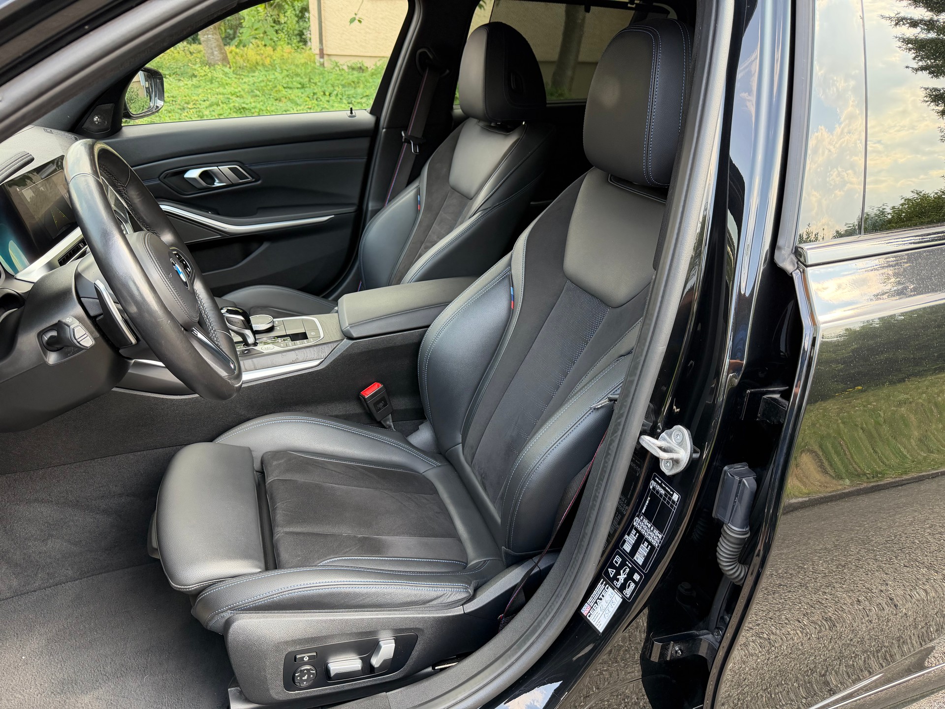 BMW M340i xDrive 48V Touring Steptronic-image-8