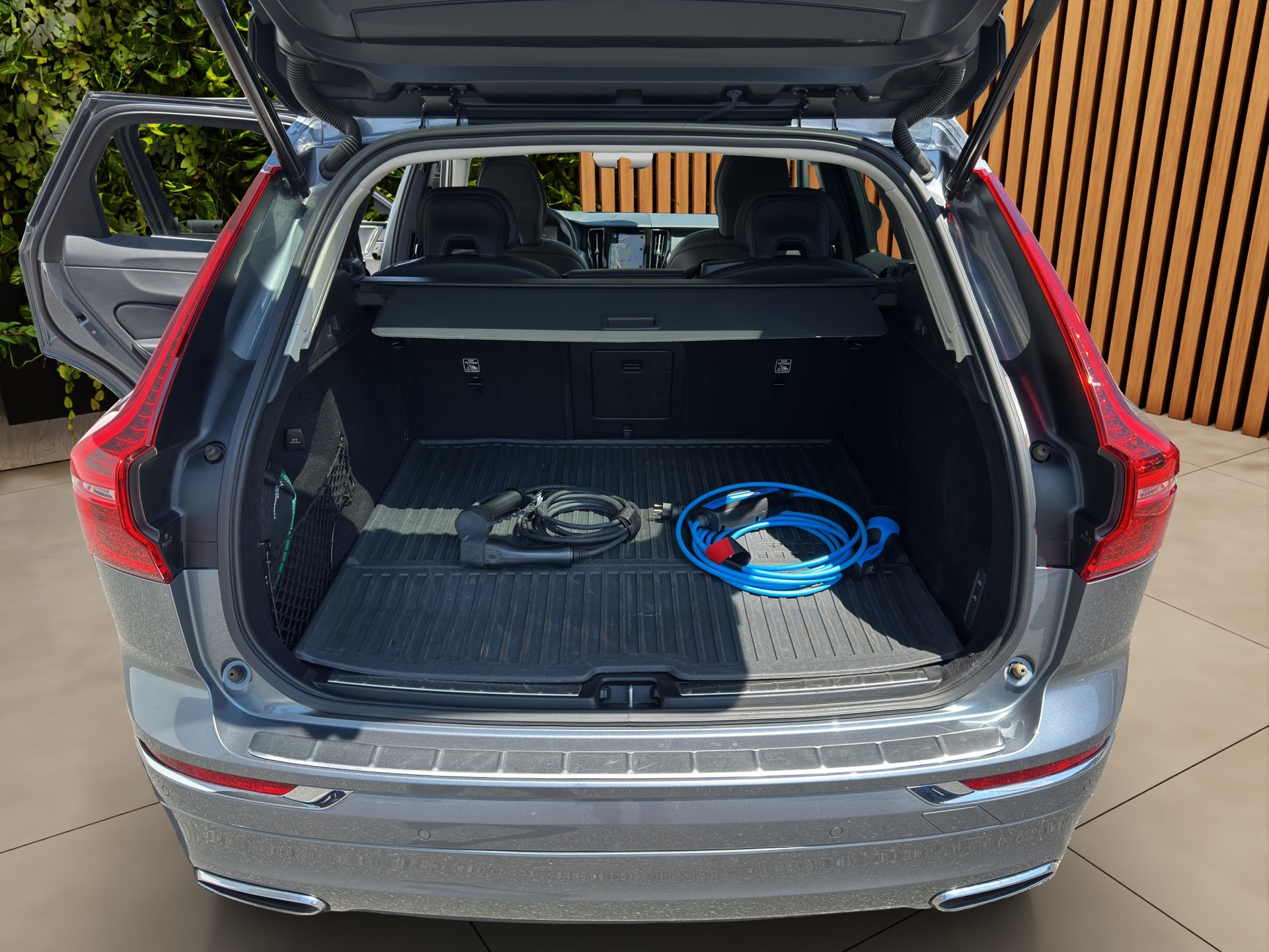 VOLVO XC60 2.0 T6 TE Inscription eAWD-image-14