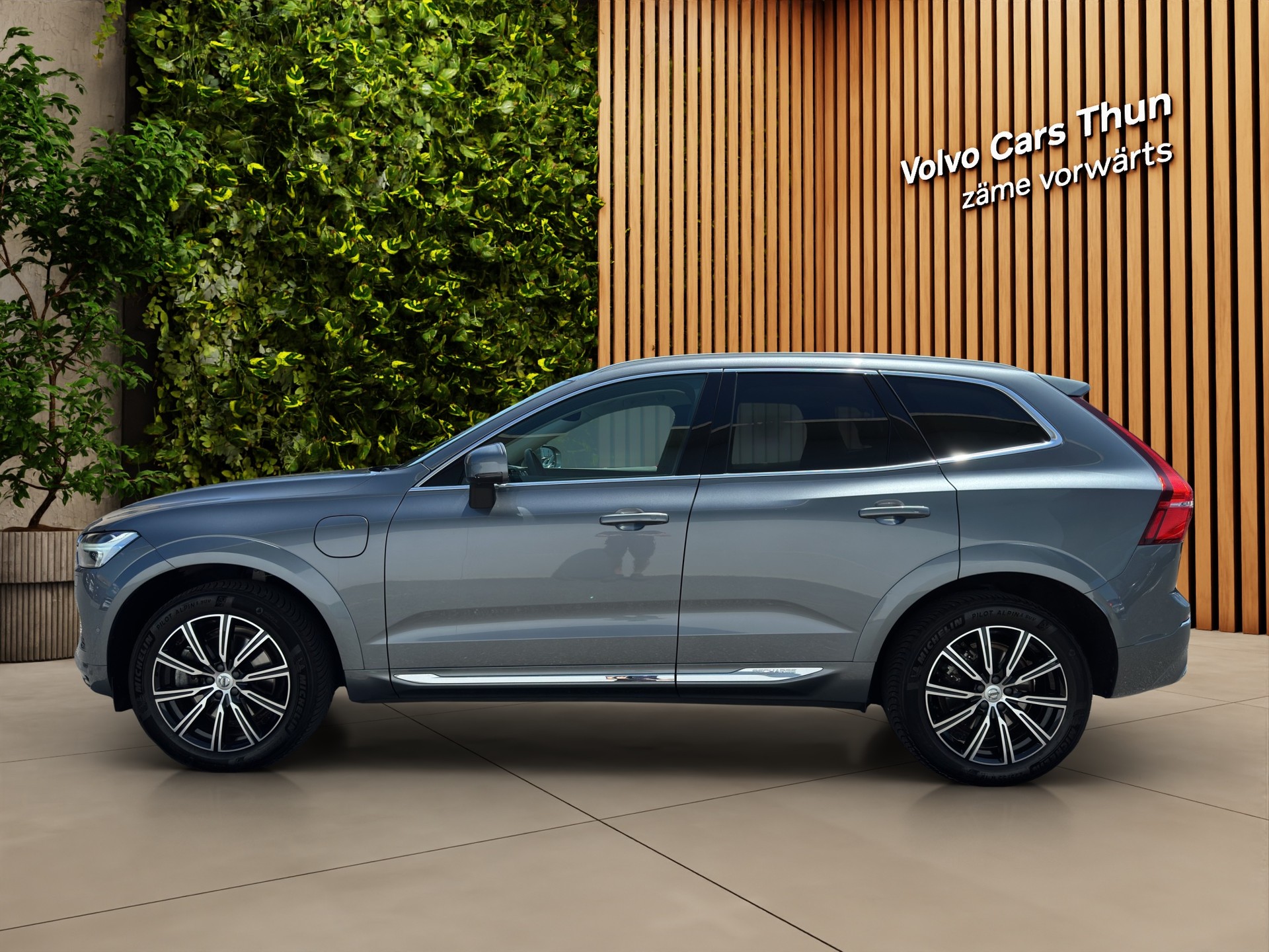 VOLVO XC60 2.0 T6 TE Inscription eAWD-image-4