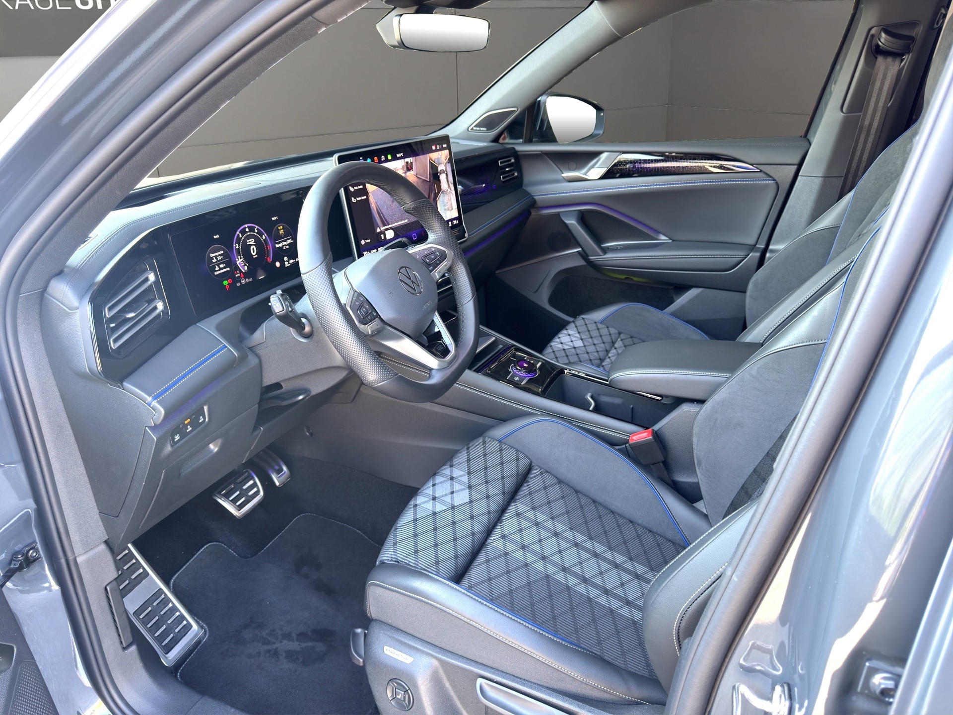 VW Tiguan 2.0 TSI DSG R-Line 4Motion-image-8