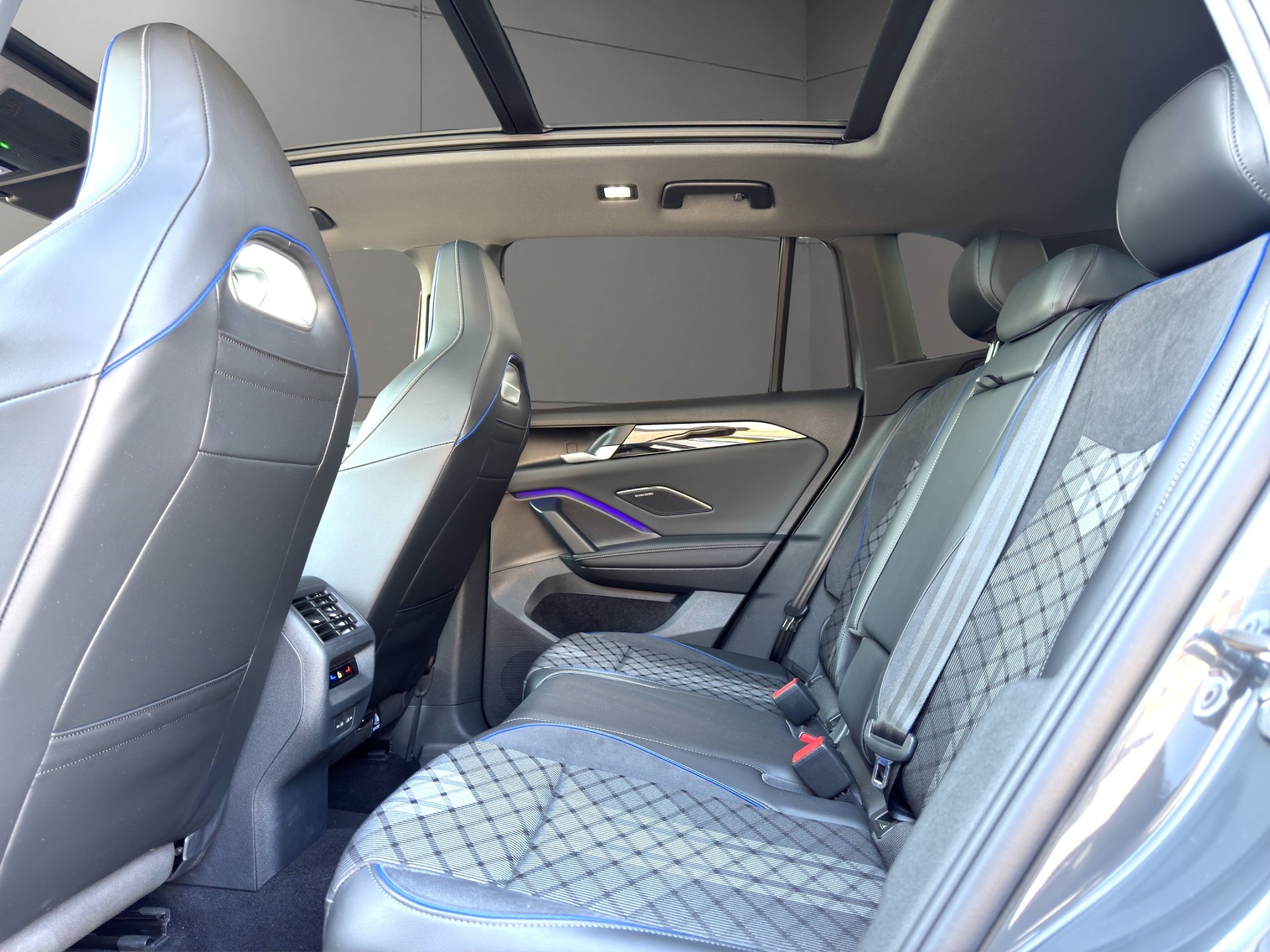 VW Tiguan 2.0 TSI DSG R-Line 4Motion-image-11